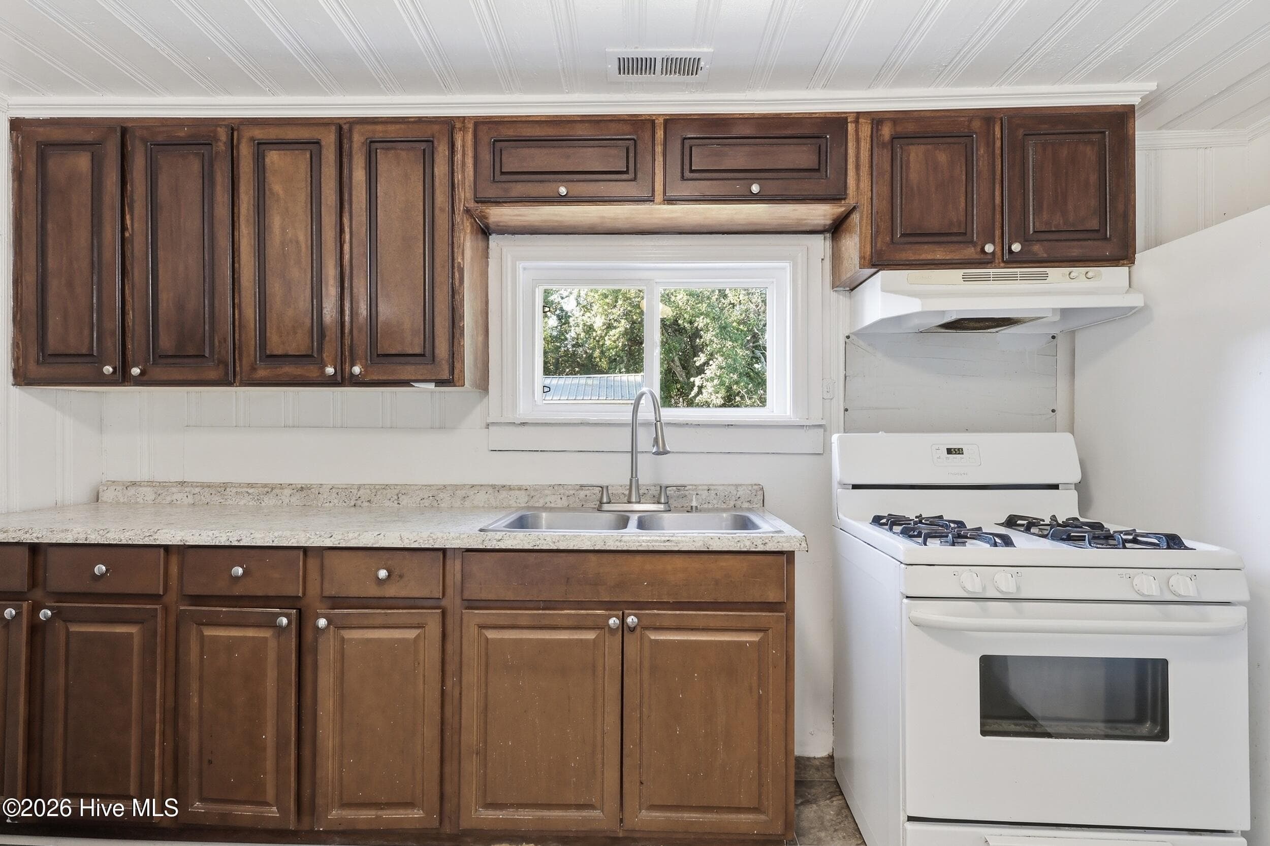 Single Family Residence at 614 W 10th Street, Washington, NC 27889, photo 15 of 26