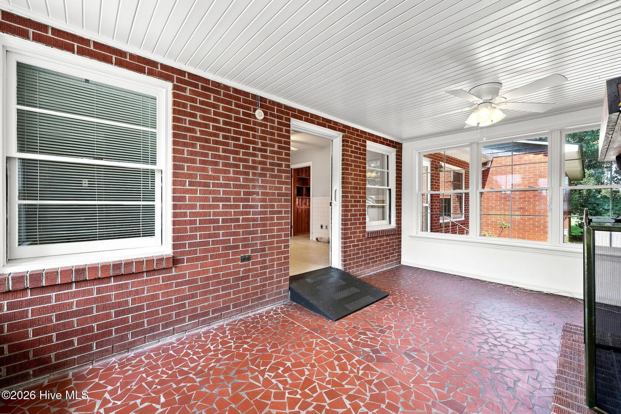 Single Family Residence at 2877 Tyndall Williams Drive, Deep Run, NC 28525, photo 2 of 3
