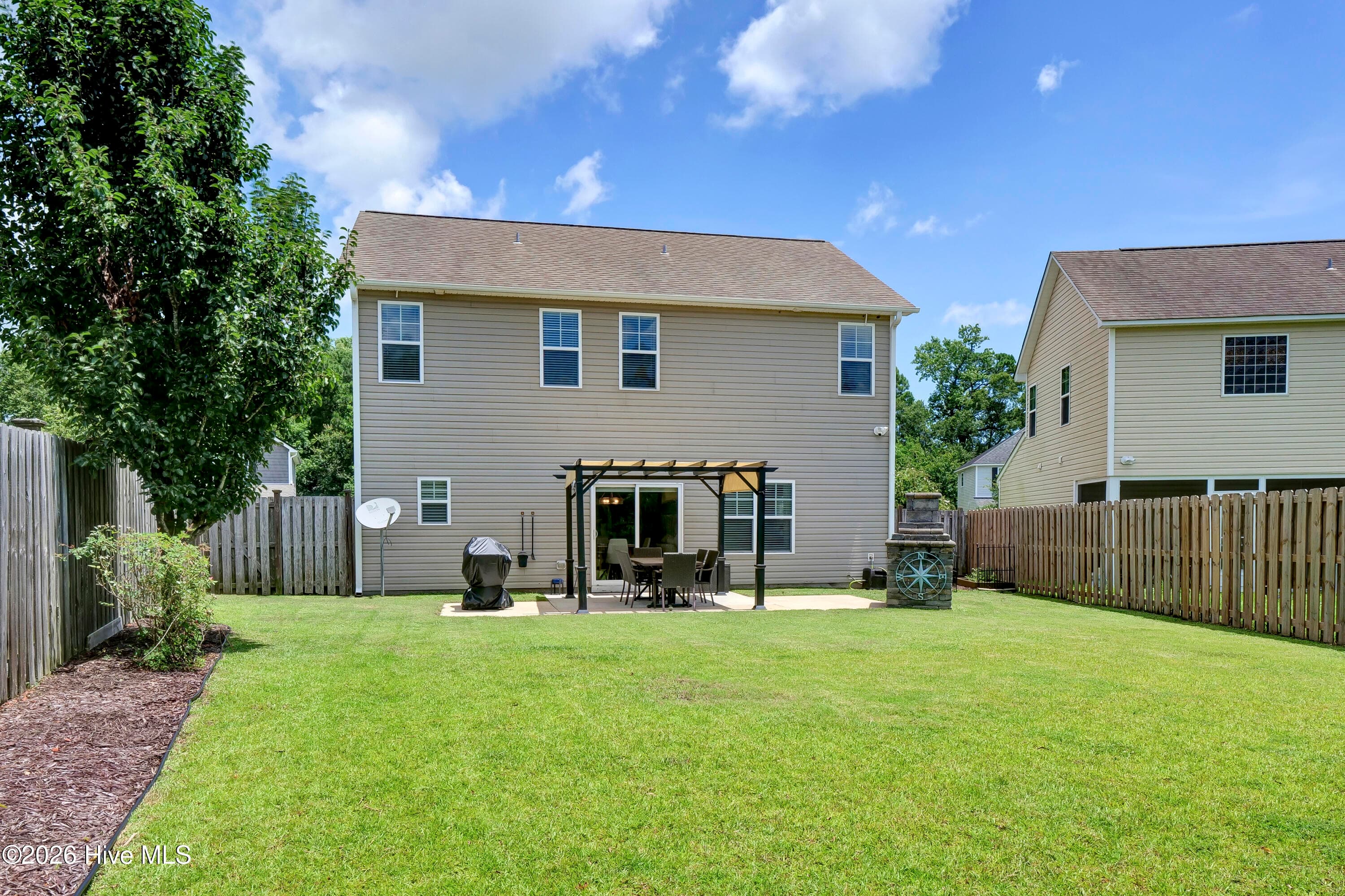 Single Family Residence at 1528 Stones Edge Loop, Wilmington, NC 28405, photo 3 of 3