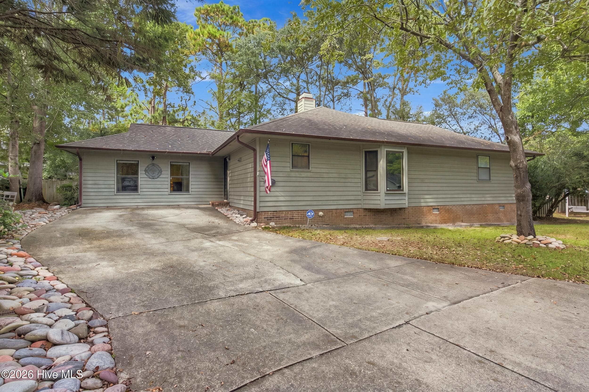 Single Family Residence at 4412 Windtree Road, Wilmington, NC 28412, photo 2 of 48