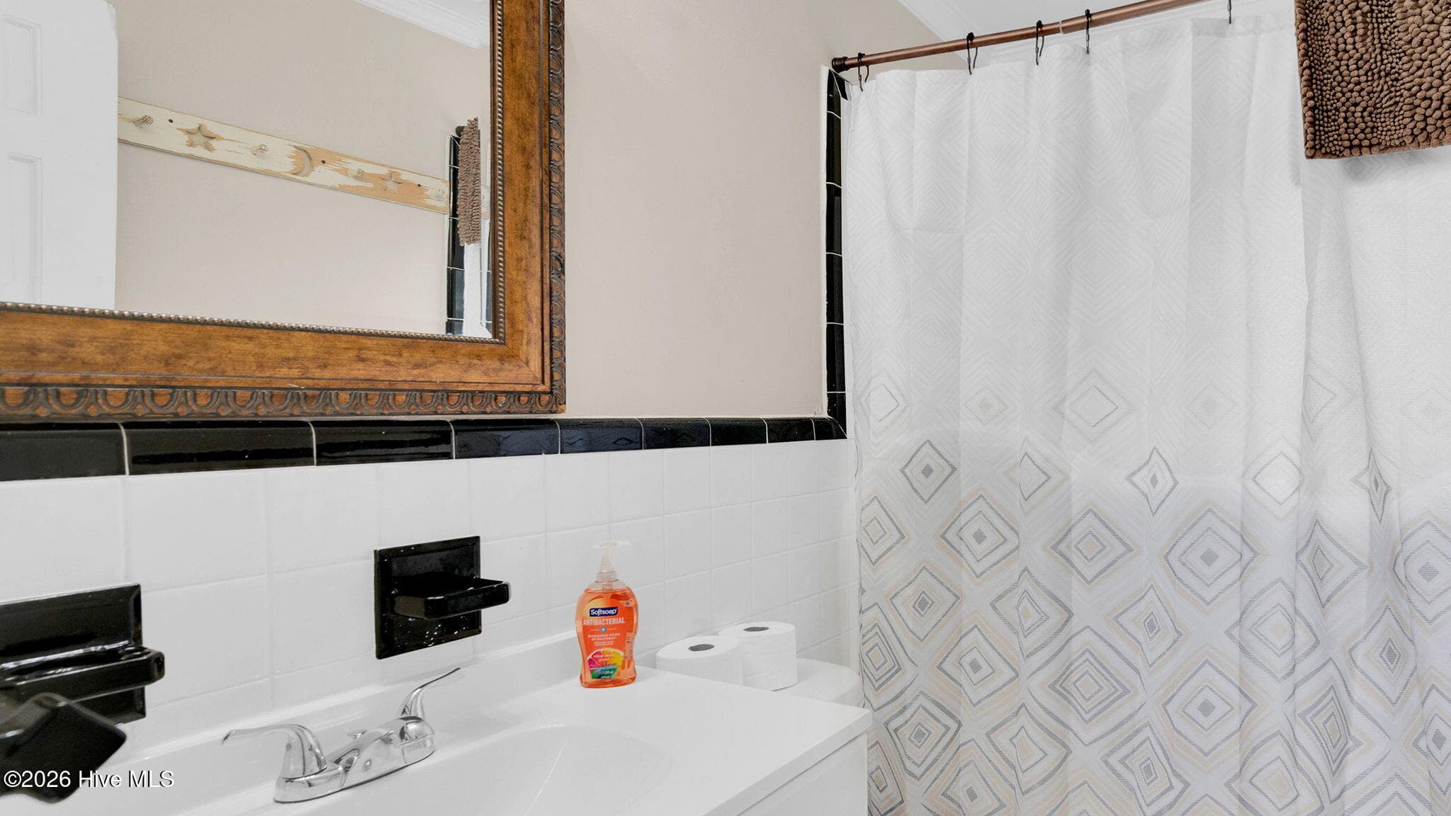 full bath up - 1902 Sherwood Drive, Greenville, NC 27858