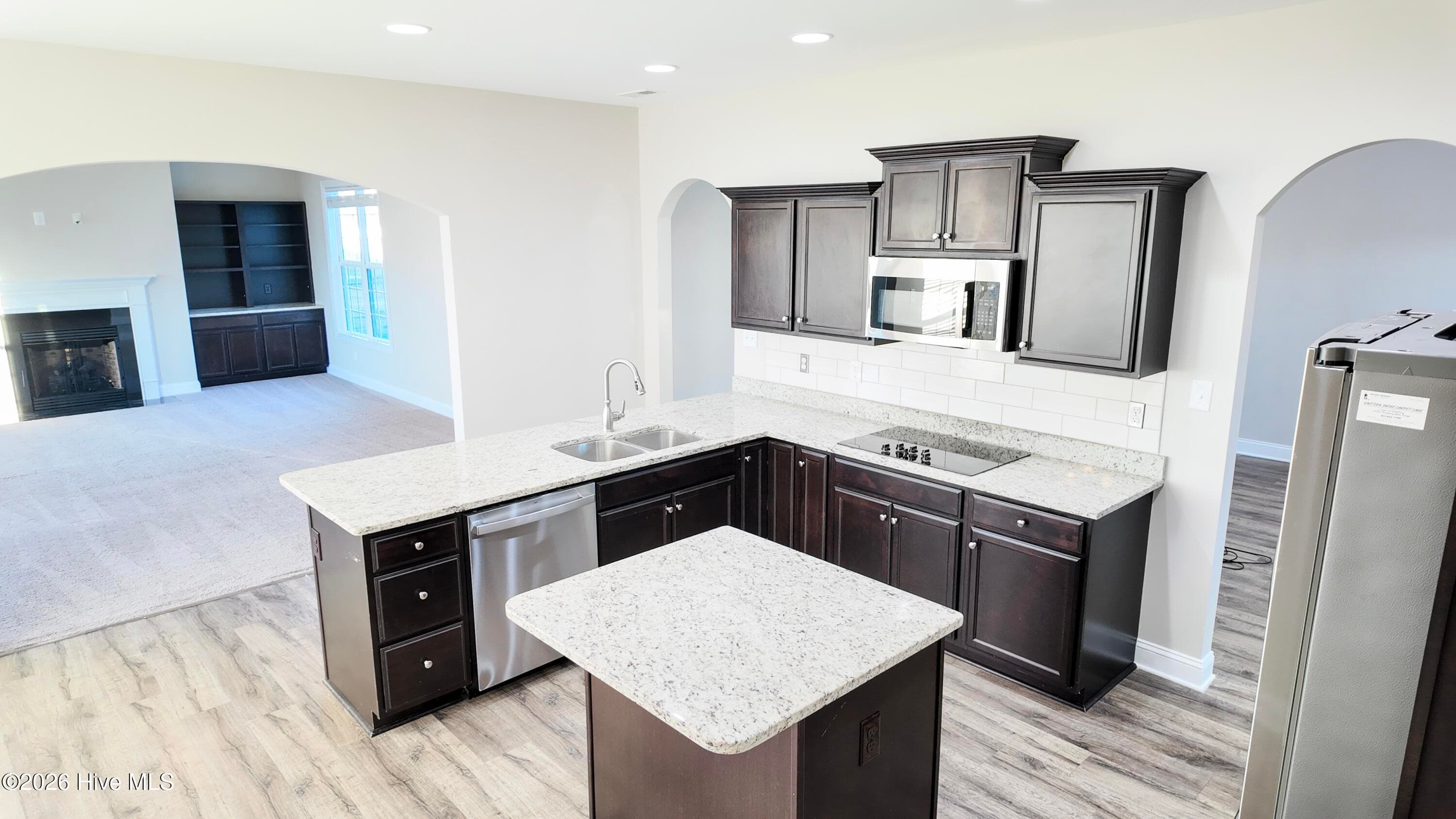 Single Family Residence at 3009 Sharpnose Street, New Bern, NC 28562, photo 6 of 45