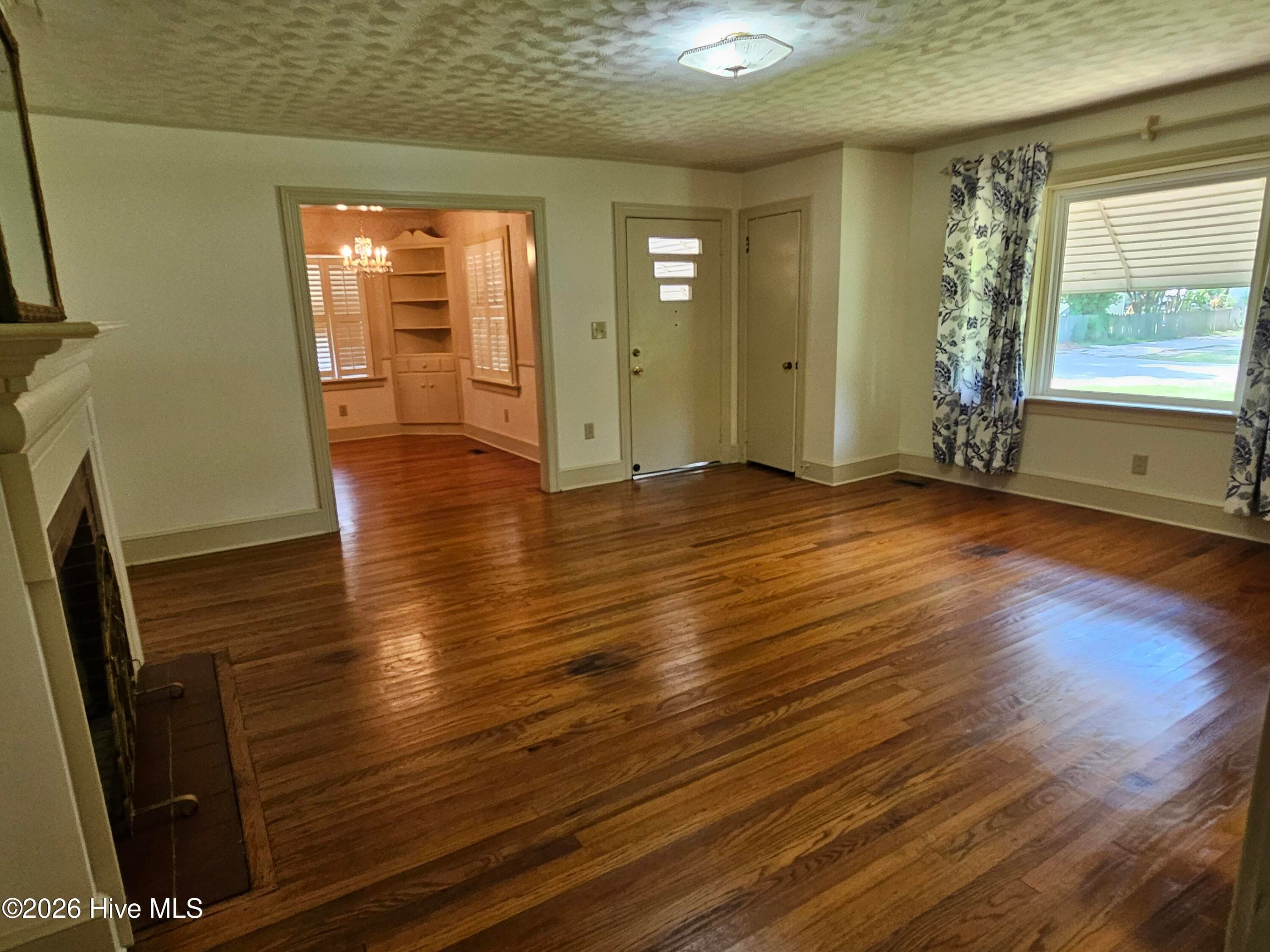 Single Family Residence at 702 Stewart Avenue, Clinton, NC 28328, photo 5 of 18