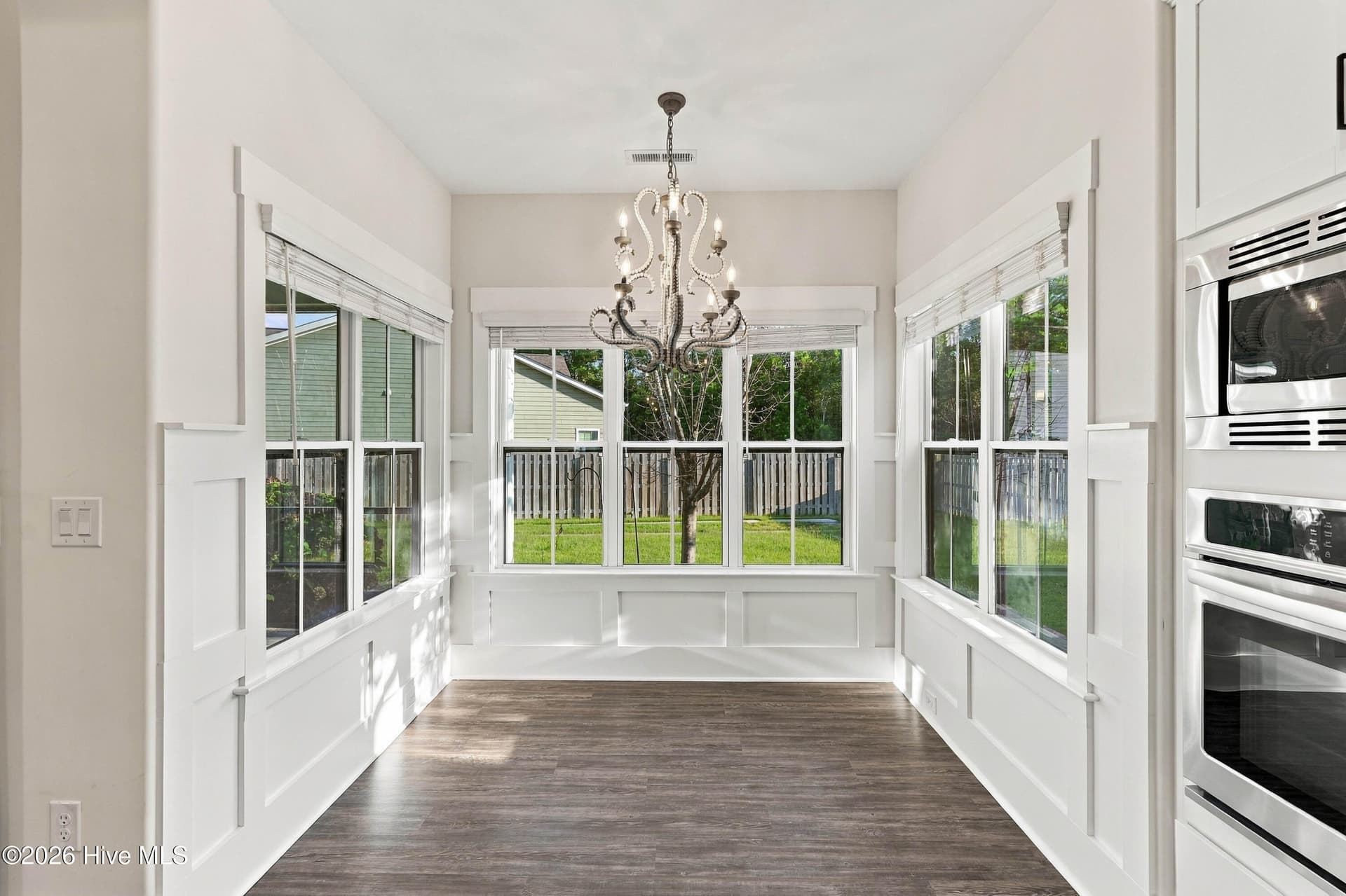 Breakfast Nook - 11 Lemongrass Court, Hampstead, NC 28443