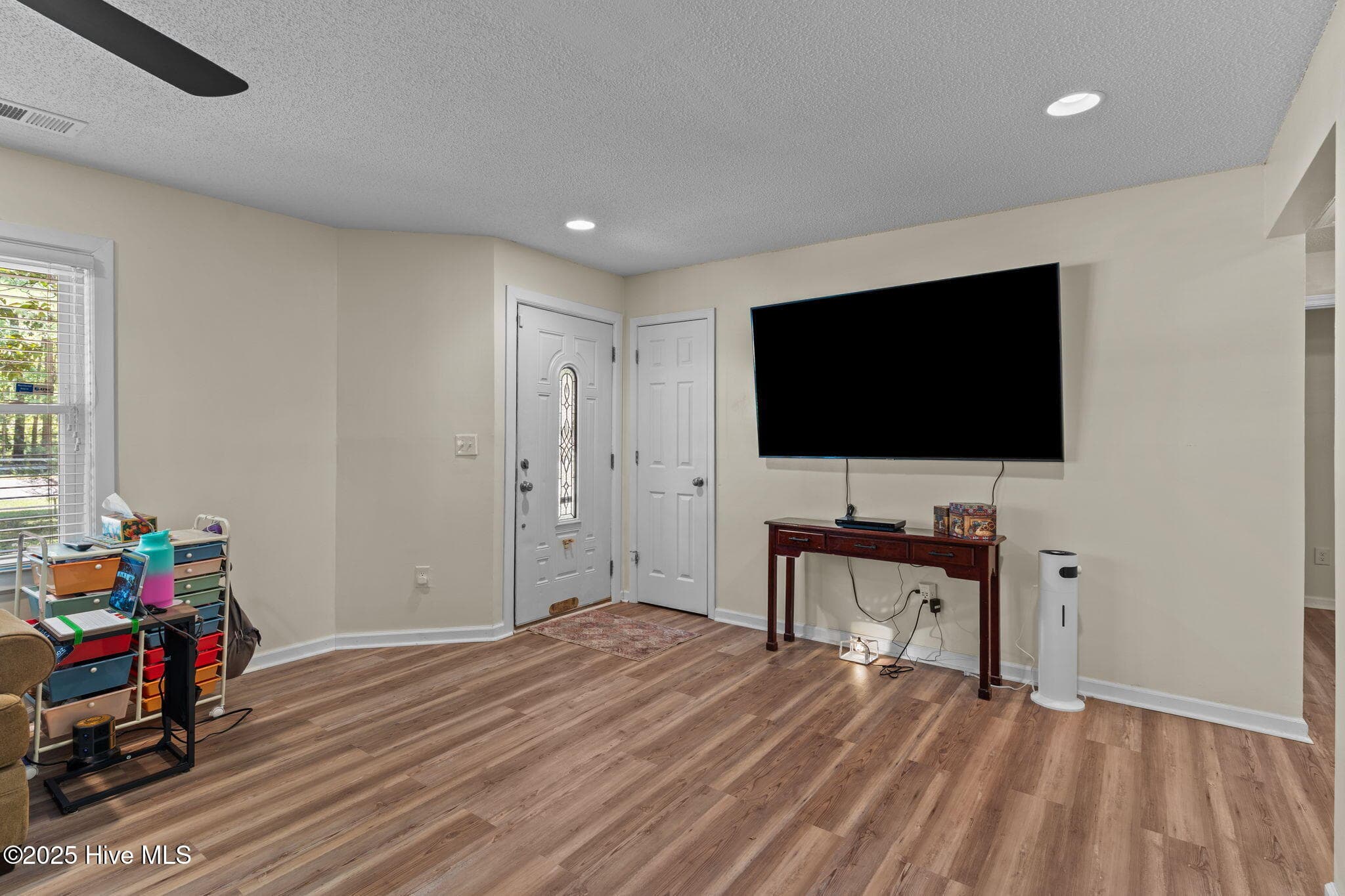 Single Family Residence at 1601 Midway Road SE, Bolivia, NC 28422, photo 6 of 49