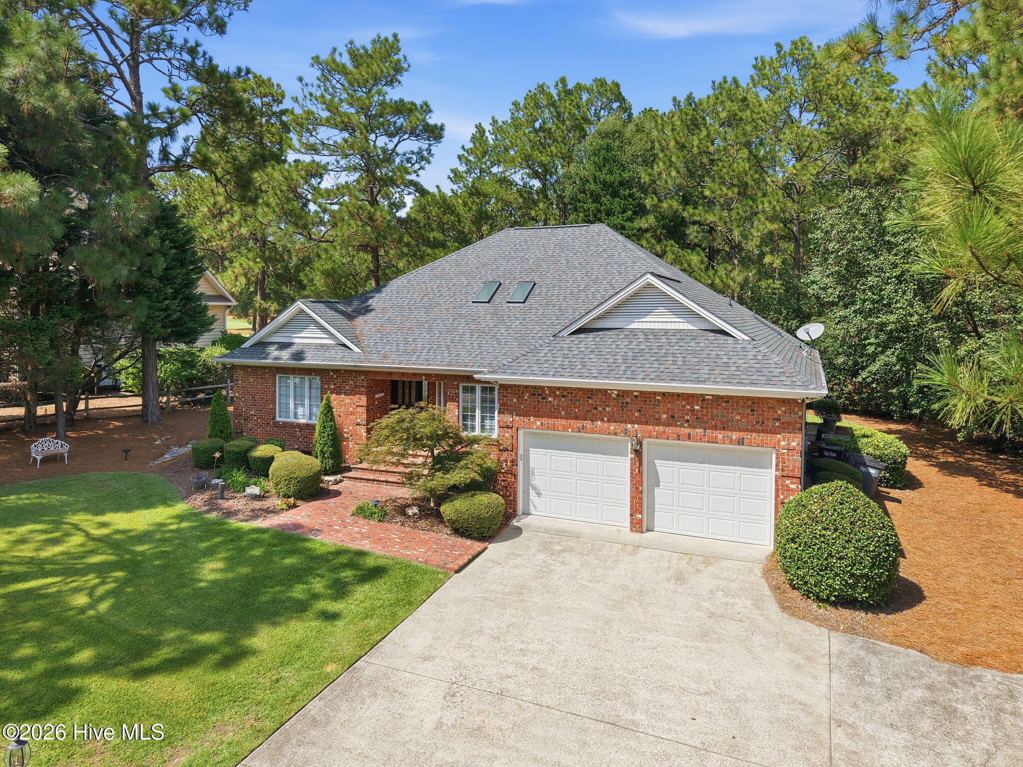 Single Family Residence at 885 Monticello Drive, Pinehurst, NC 28374, photo 4 of 51