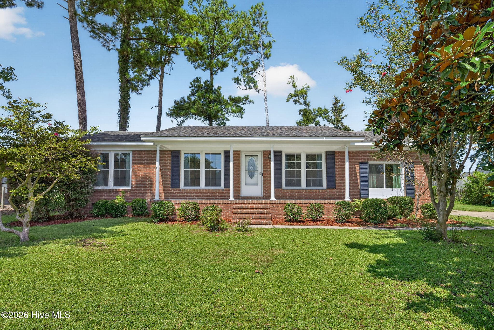 Single Family Residence at 1809 Brierwood Road, Wilmington, NC 28405, photo 2 of 37