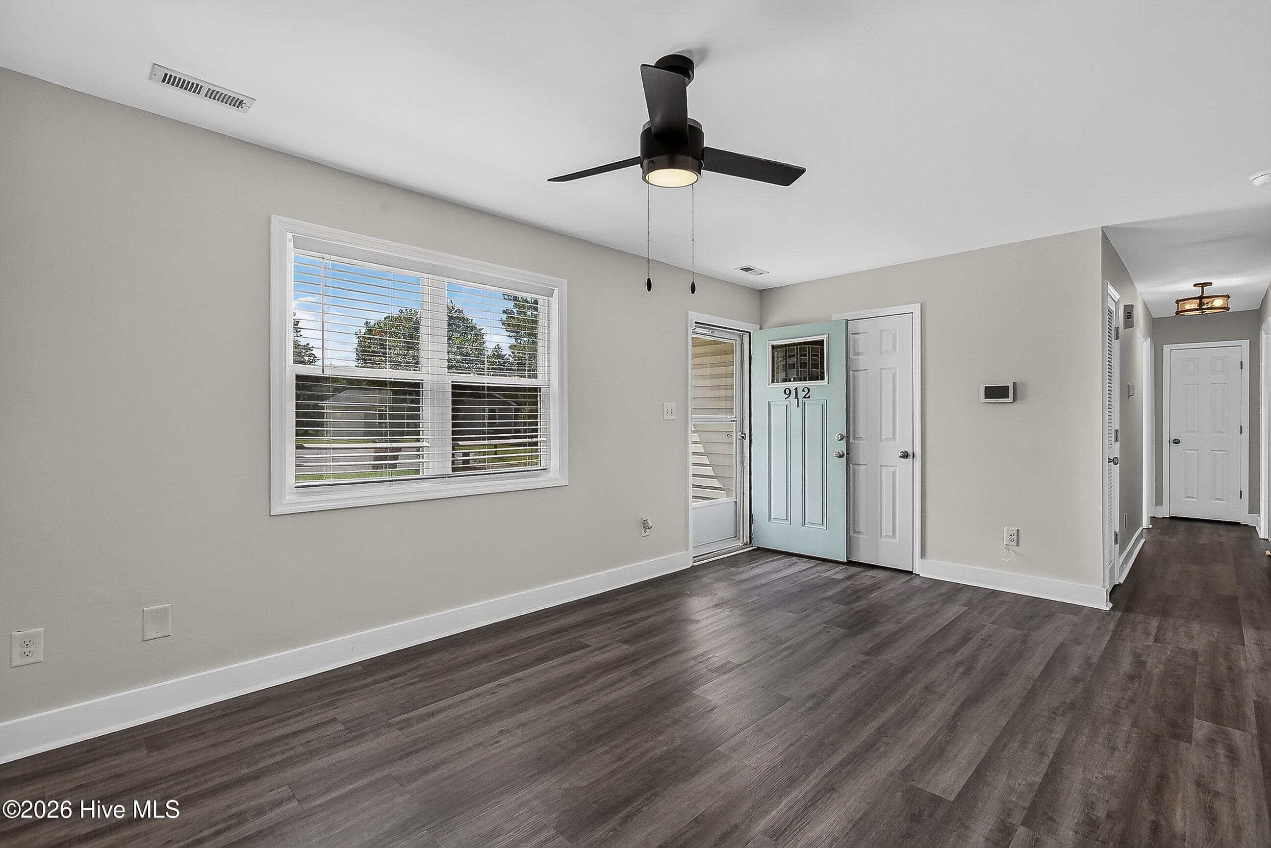 Single Family Residence at 912 Laurel Lane, Jacksonville, NC 28546, photo 14 of 35