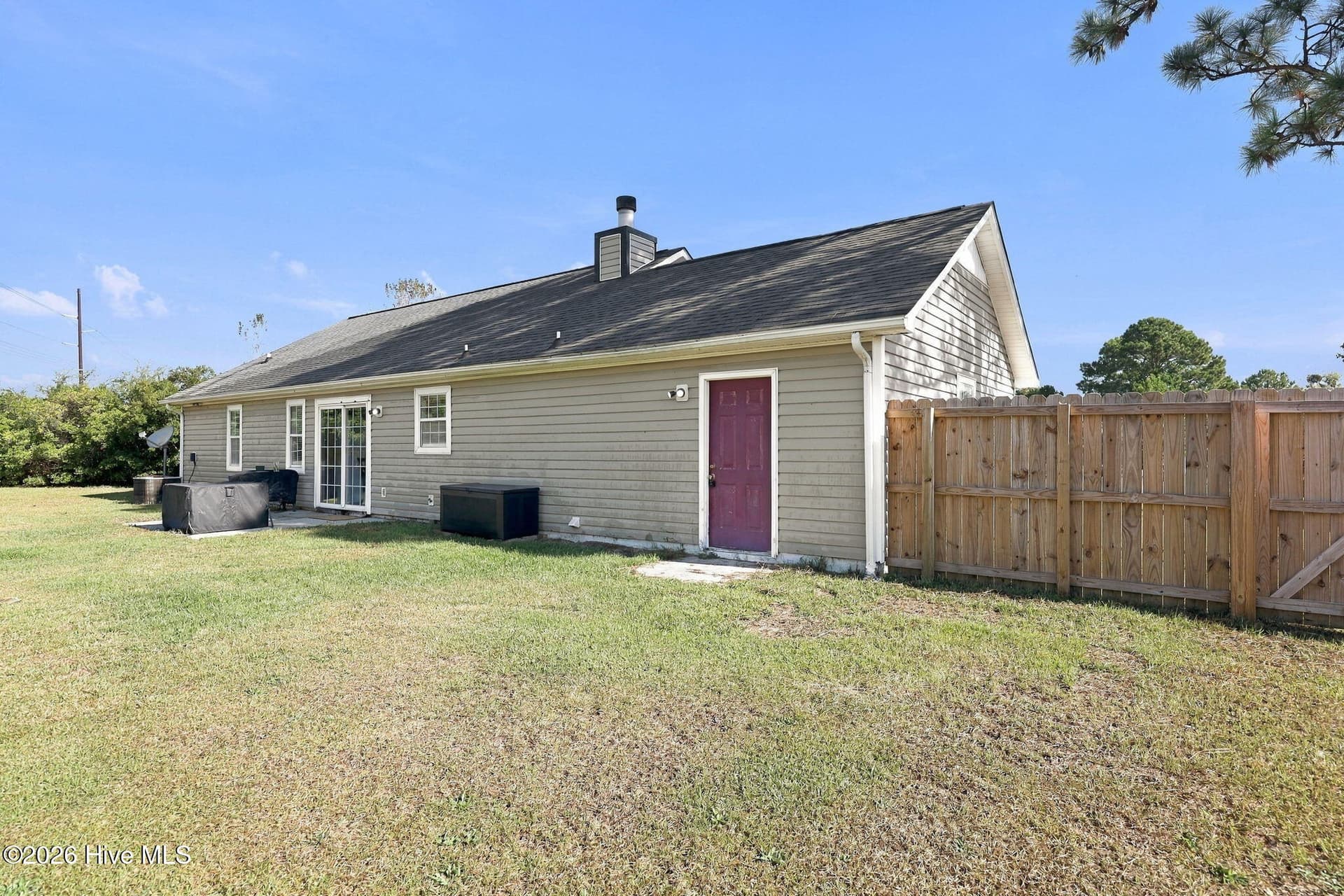 Single Family Residence at 320 Josie Court, Hubert, NC 28539, photo 35 of 41