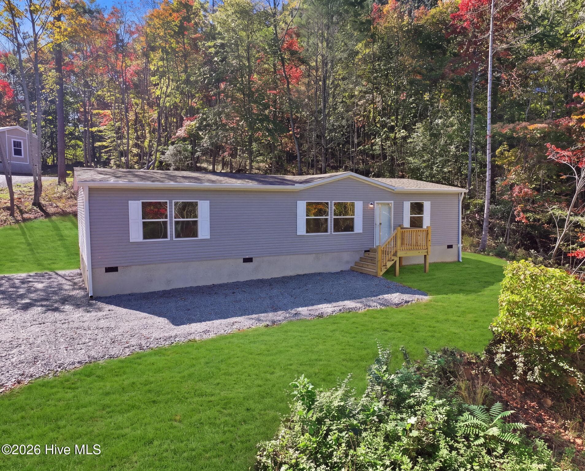 Manufactured Home at 313 Loganberry Lane, Hayesville, NC 28904, photo 3 of 30