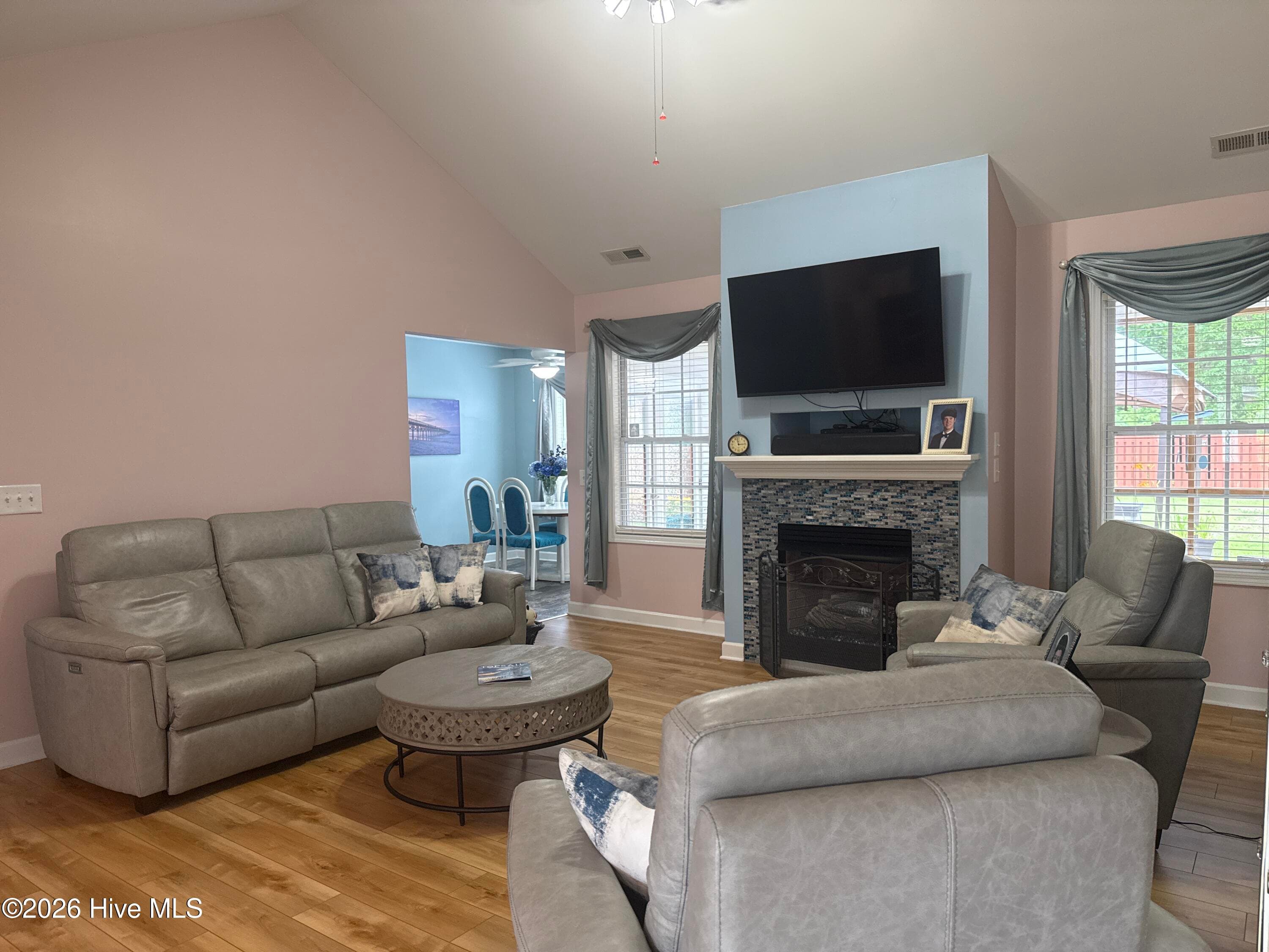 Single Family Residence at 408 N Belvedere Drive, Hampstead, NC 28443, photo 6 of 29