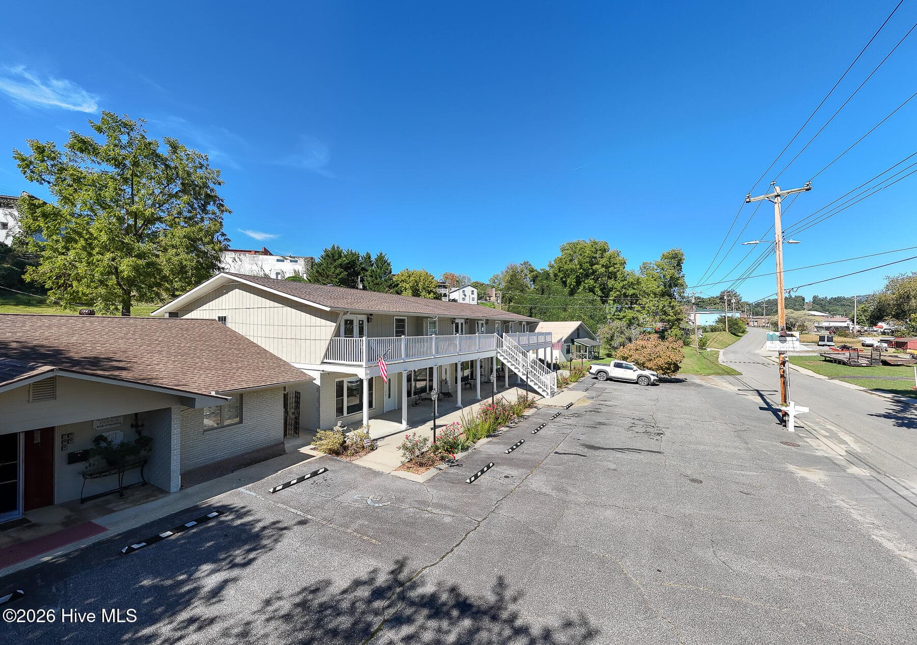 showing Home/Office and Hotel - 140 Ford Street, Robbinsville, NC 28771