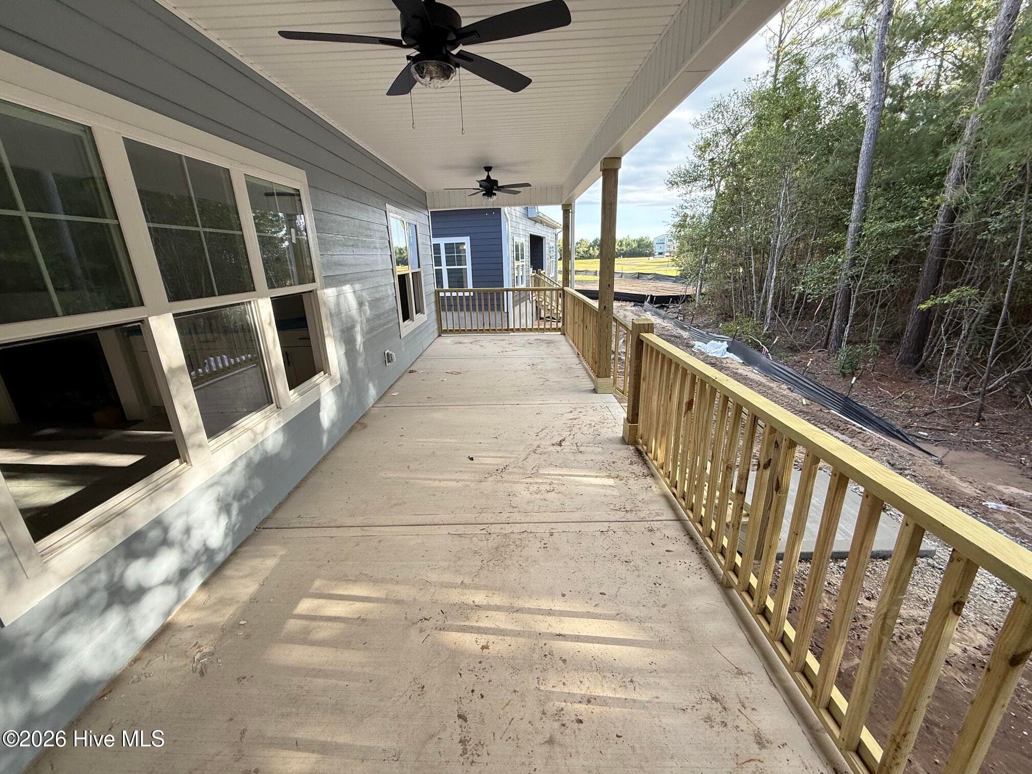 Single Family Residence at 806 Sweetgrass Street, Holly Ridge, NC 28445, photo 5 of 16
