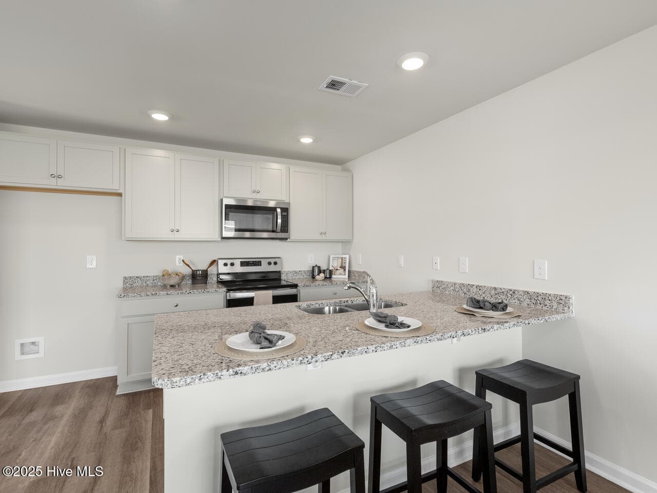 Townhouse at 4326 Majesty Drive Unit 353, Castle Hayne, NC 28429, photo 15 of 46