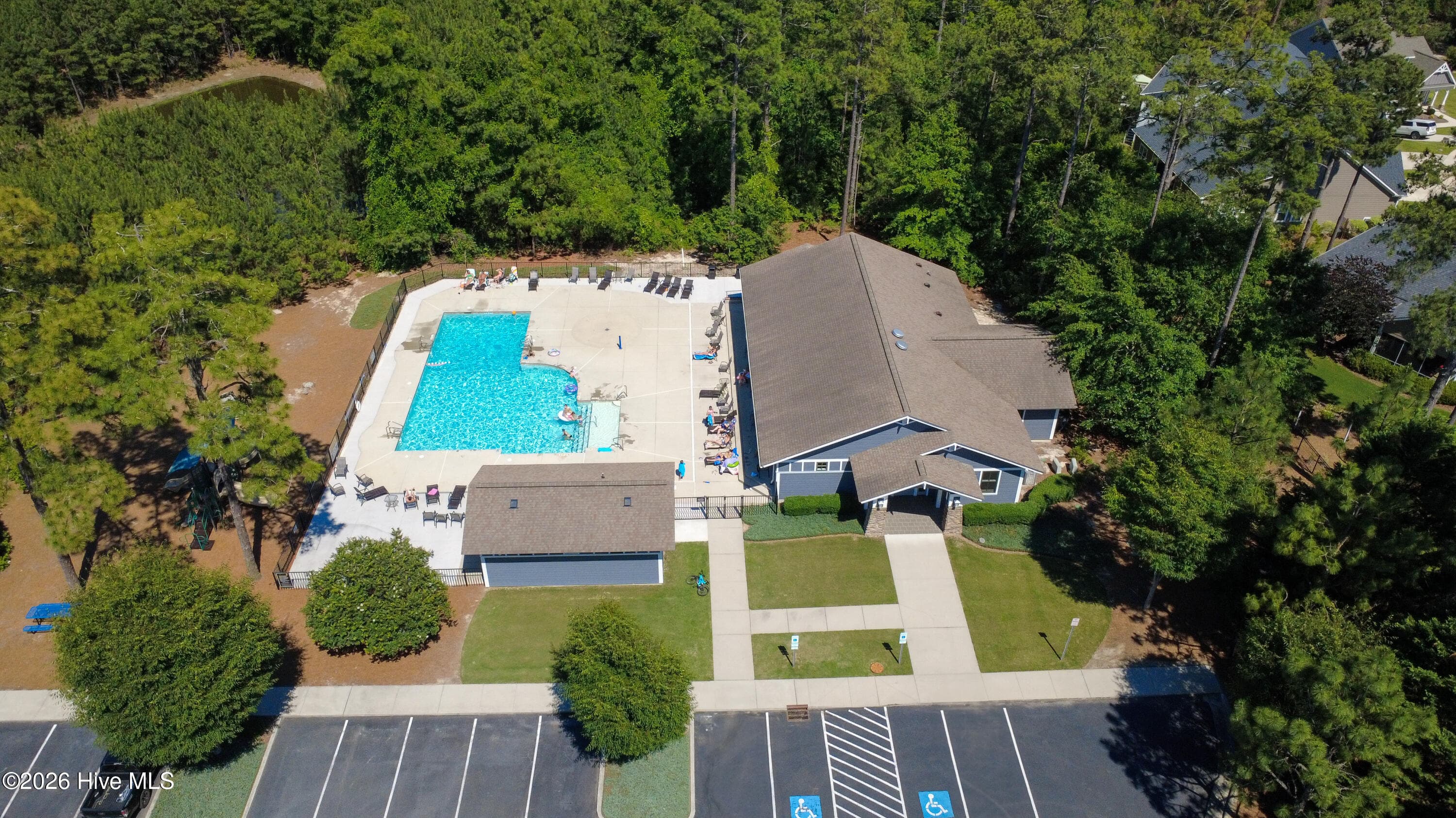 Single Family Residence at 380 N Bracken Fern Lane, Southern Pines, NC 28387, Southern Pines, photo 41 of 43