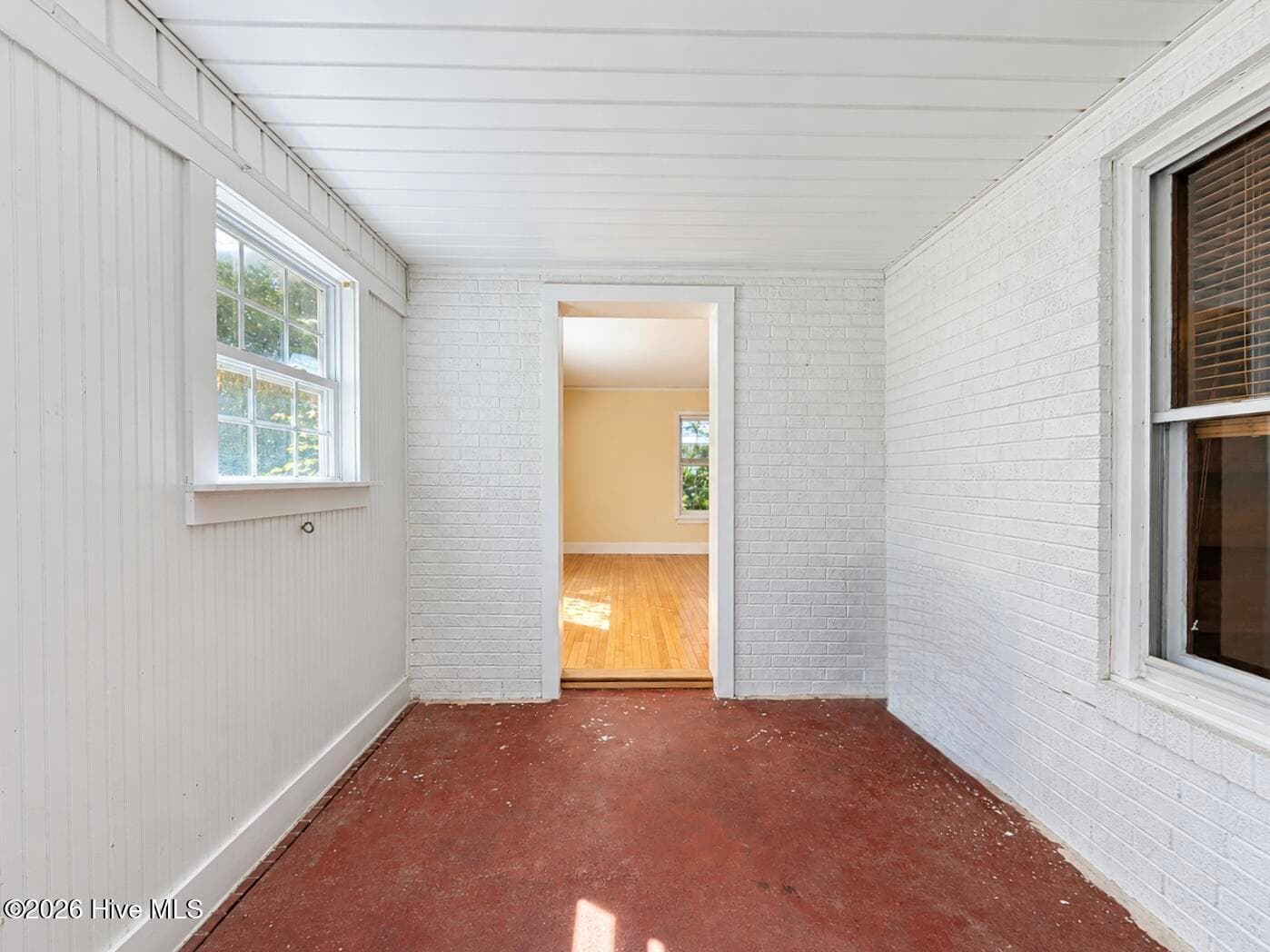 Sunroom, sitting room, flex space off main suite and bedroom or office with knotty pine panelling. - 320 Northern Boulevard, Wilmington, NC 28401