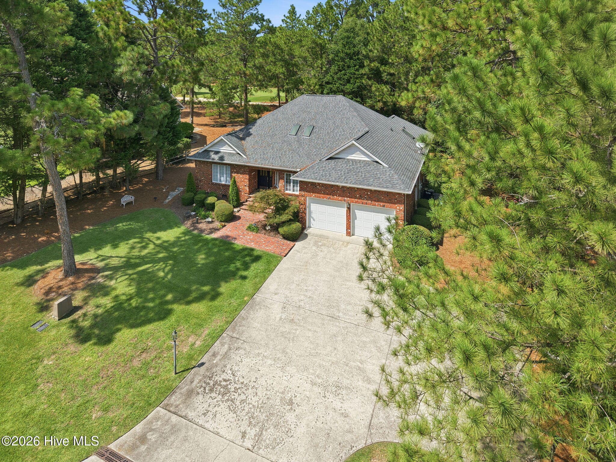 Single Family Residence at 885 Monticello Drive, Pinehurst, NC 28374, photo 8 of 51
