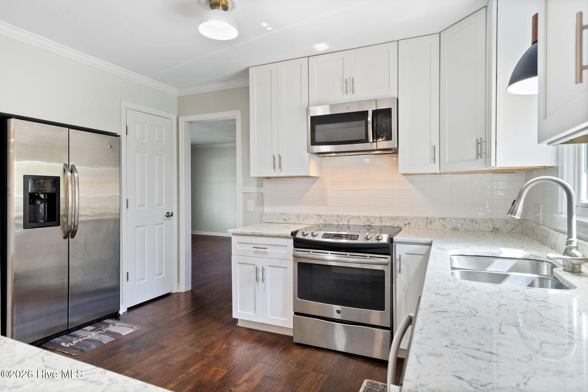 Single Family Residence at 806 Bragg Drive, Wilmington, NC 28409, photo 23 of 57