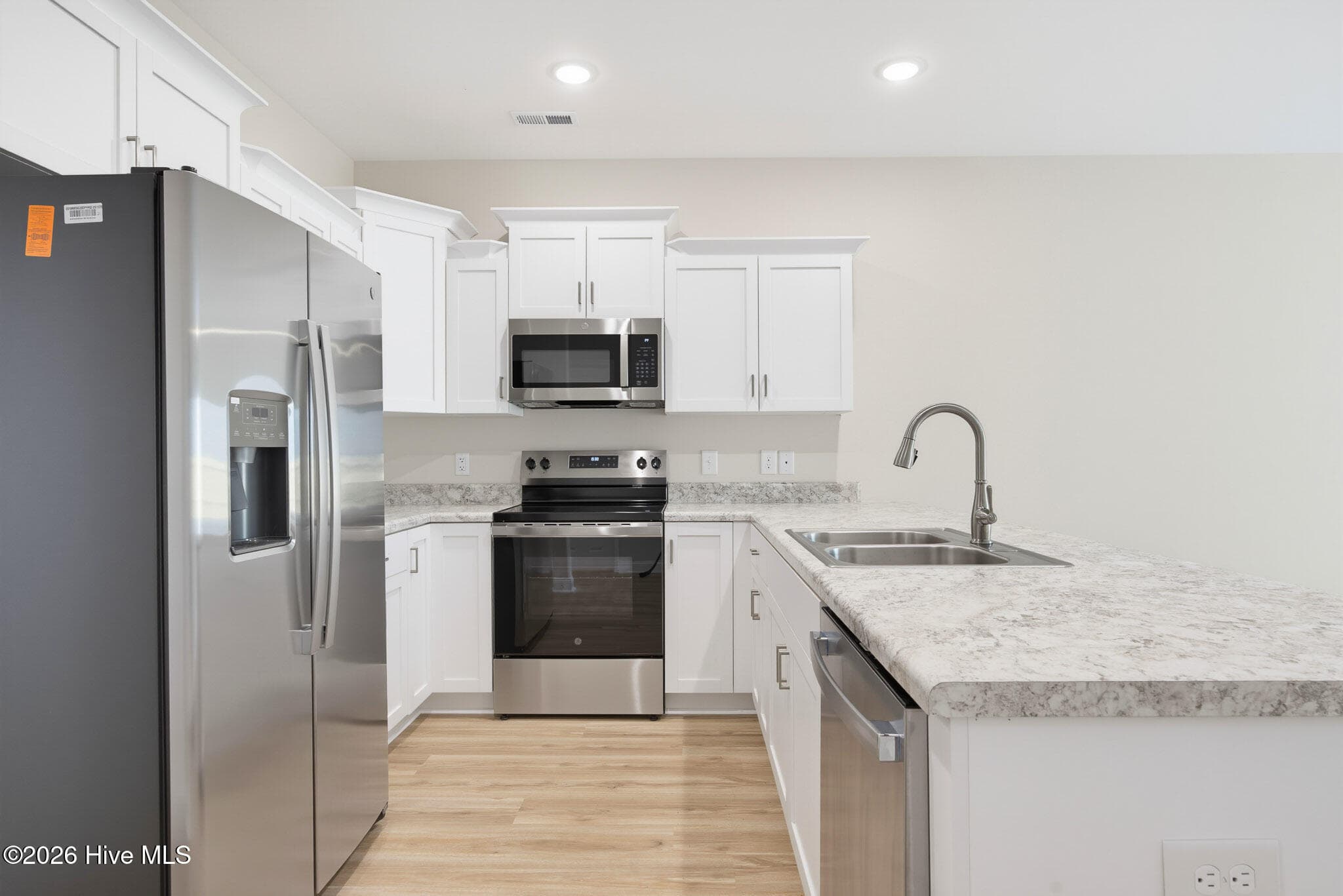 Townhouse at 305 Coastal Reef Court, Holly Ridge, NC 28445, photo 6 of 27
