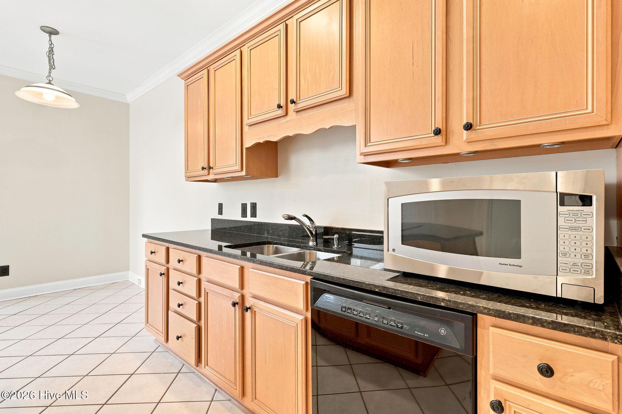 Townhouse at 140 Lighthorse Circle, Aberdeen, NC 28315, photo 10 of 50