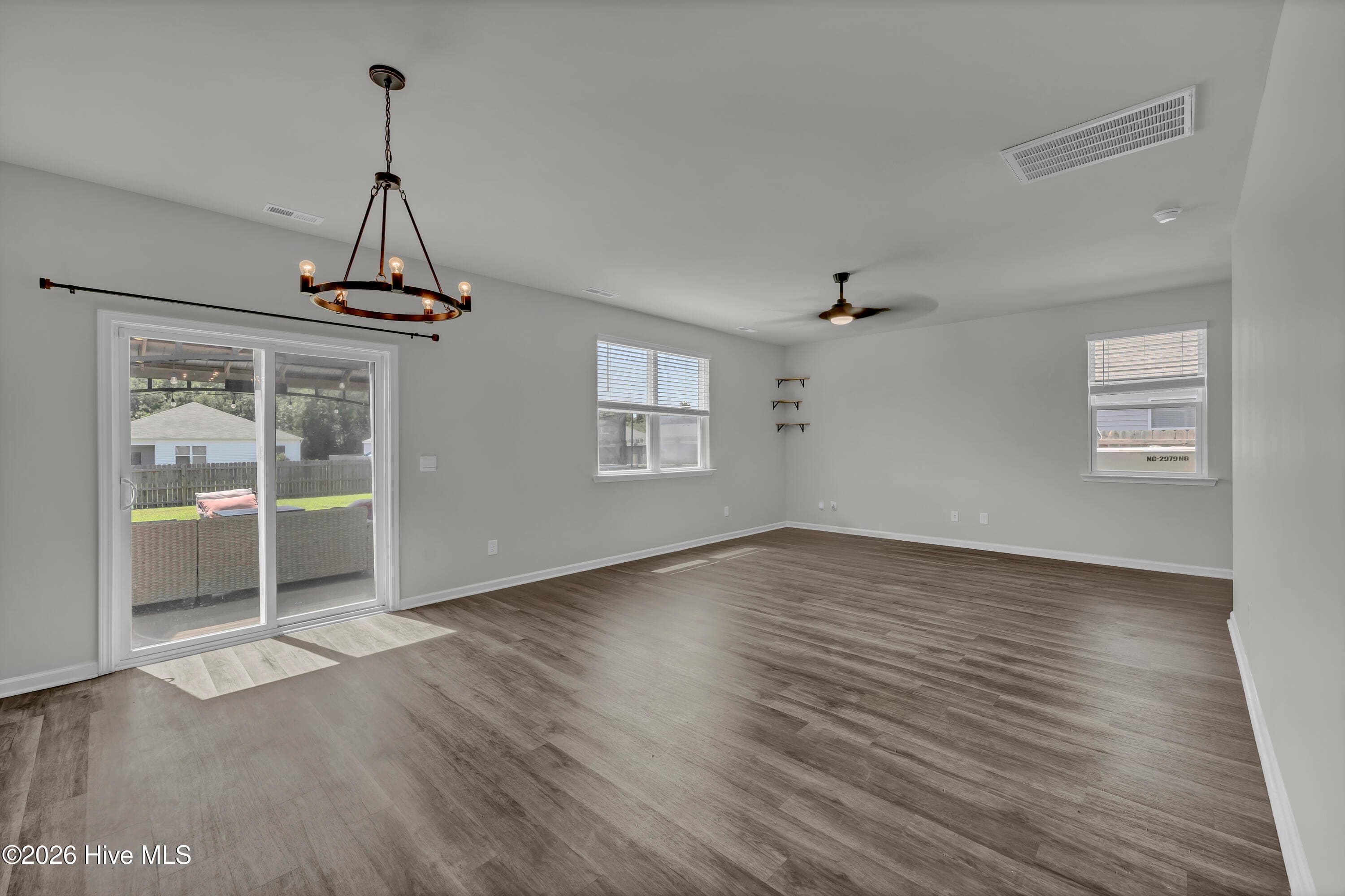 Single Family Residence at 824 Delta Court, Wilmington, NC 28401, photo 10 of 32