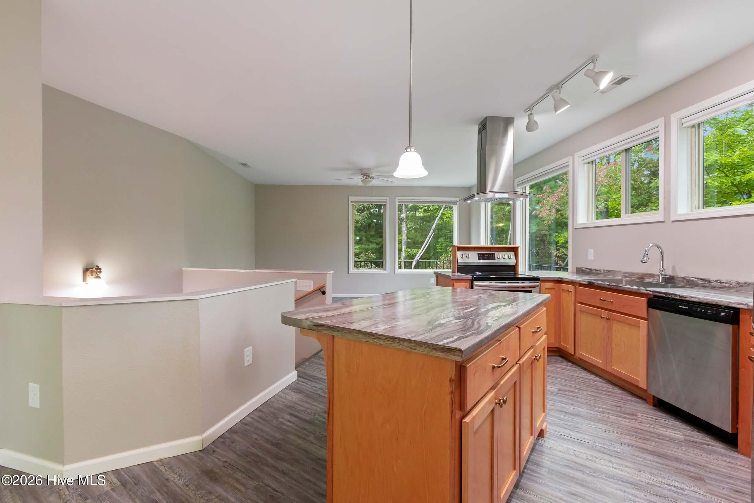 Single Family Residence at 315 Peachtree Mountain Estates Road, Murphy, NC 28906, photo 17 of 51