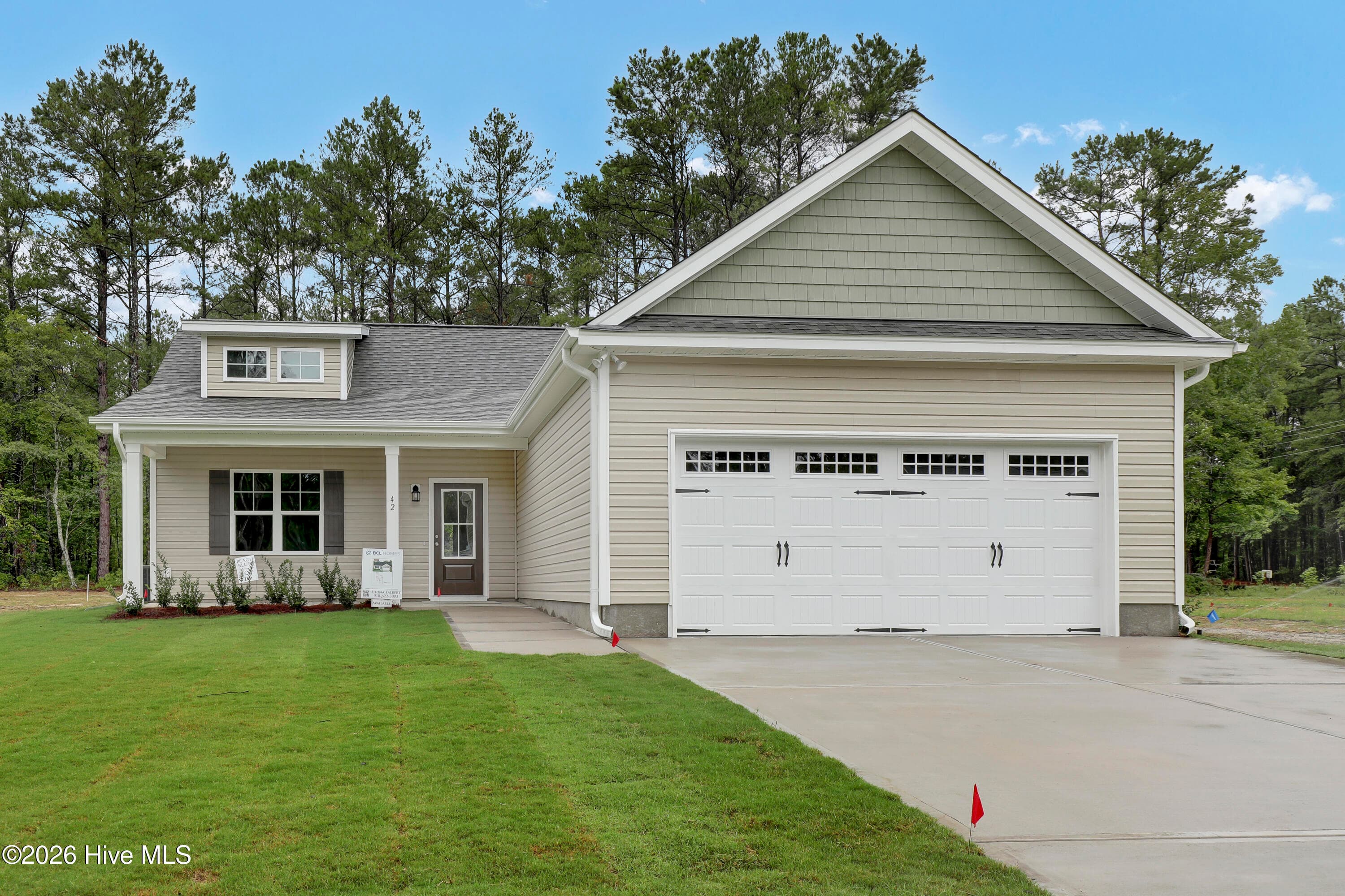Single Family Residence at 42 Peach Court, Burgaw, NC 28425, photo 2 of 32