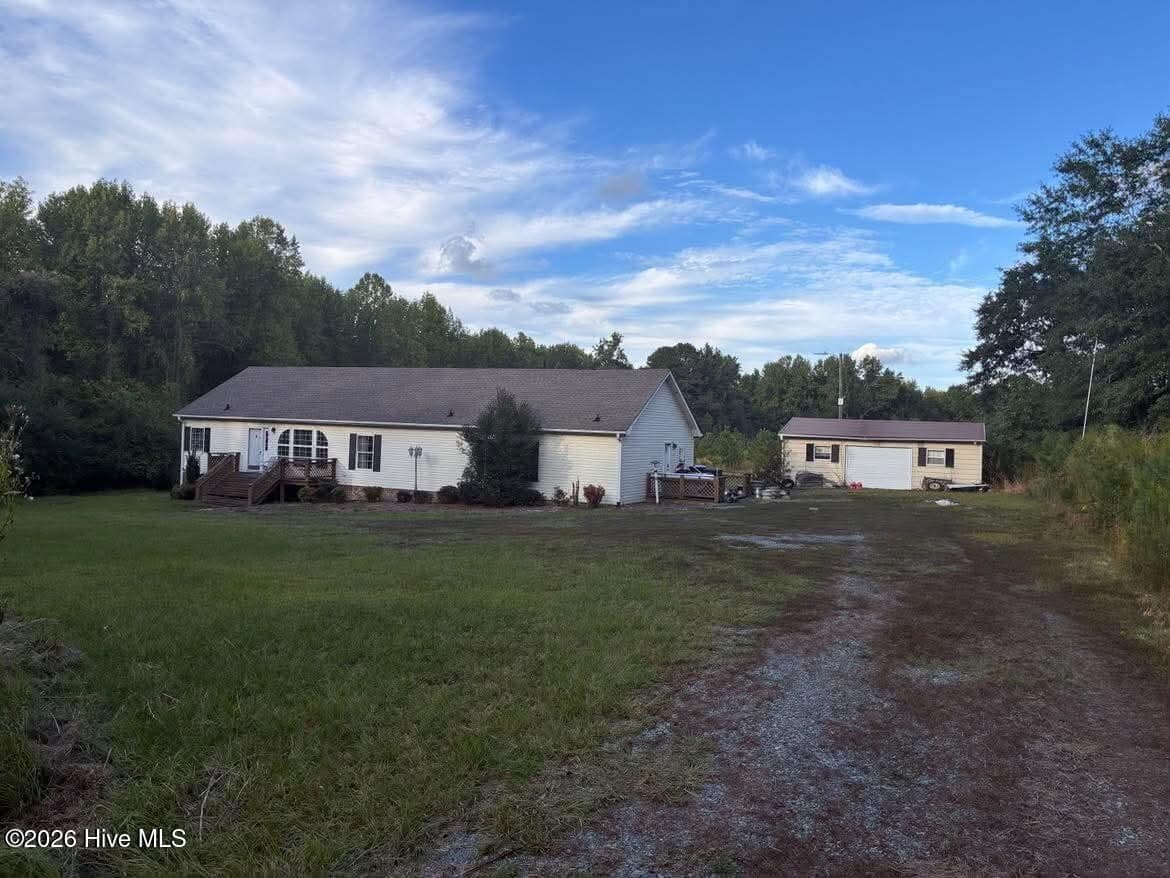 Manufactured Home at 1181 Lobelia Road, Vass, NC 28394, photo 12 of 61