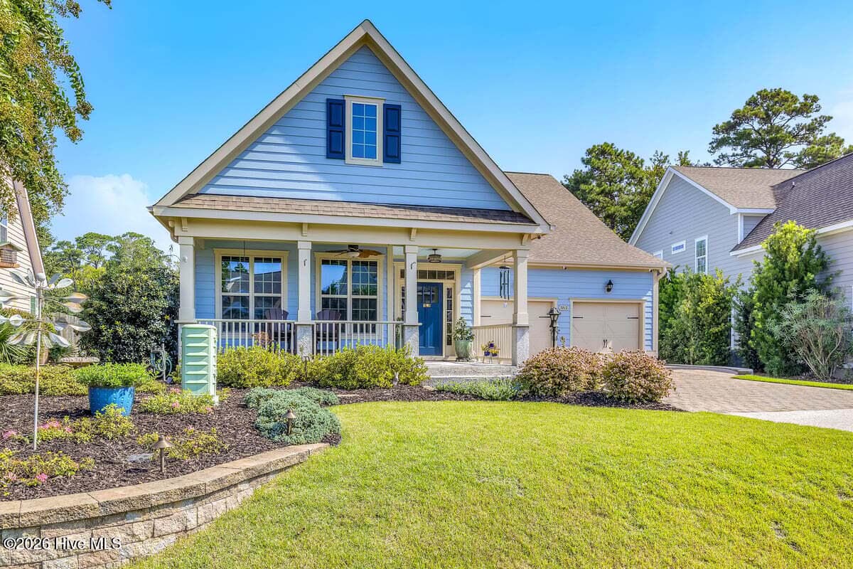 Single Family Residence at 7812 Bonfire Drive, Wilmington, NC 28409, photo 6 of 7