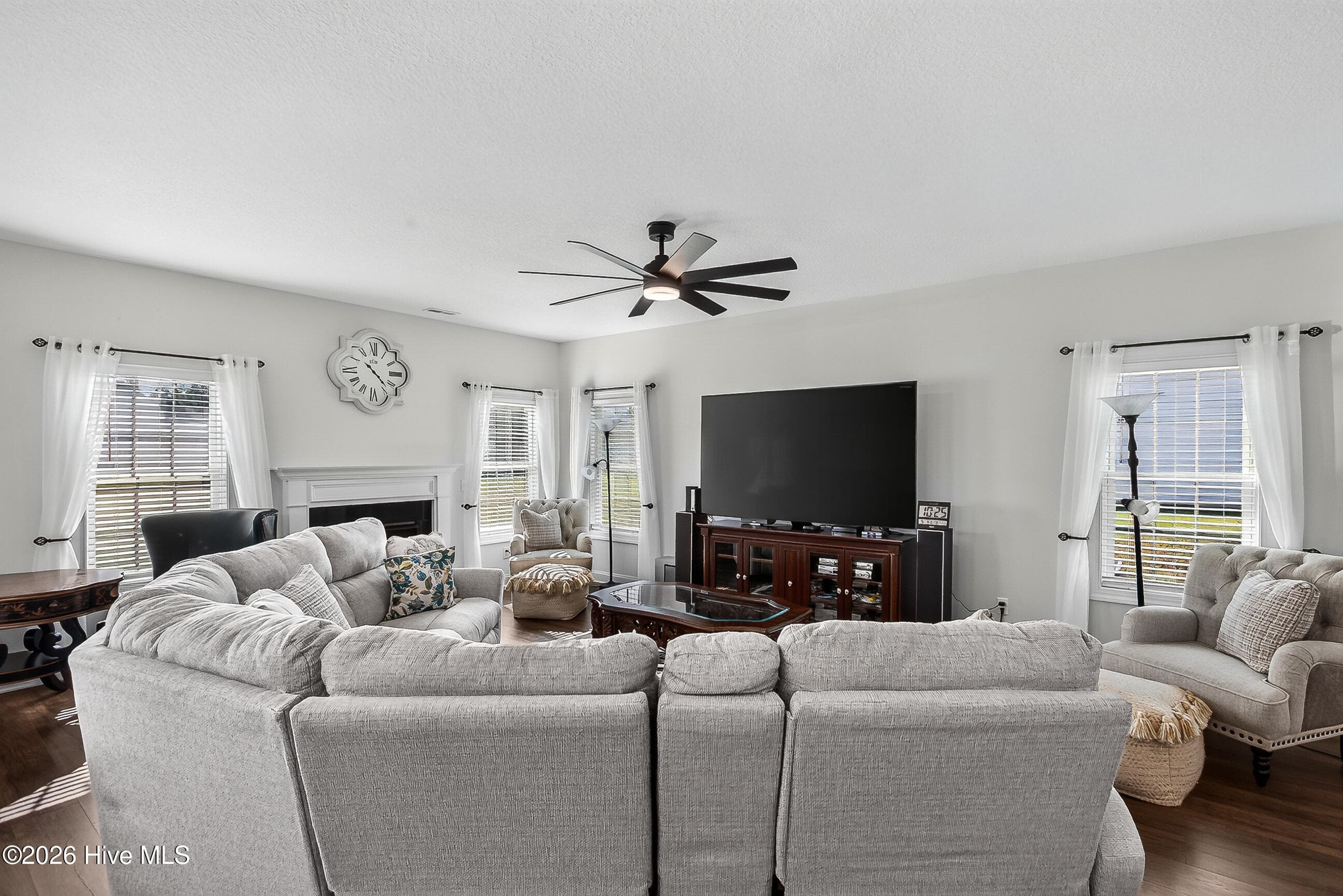 Single Family Residence at 318 Naval Store Drive, Jacksonville, NC 28546, photo 10 of 47