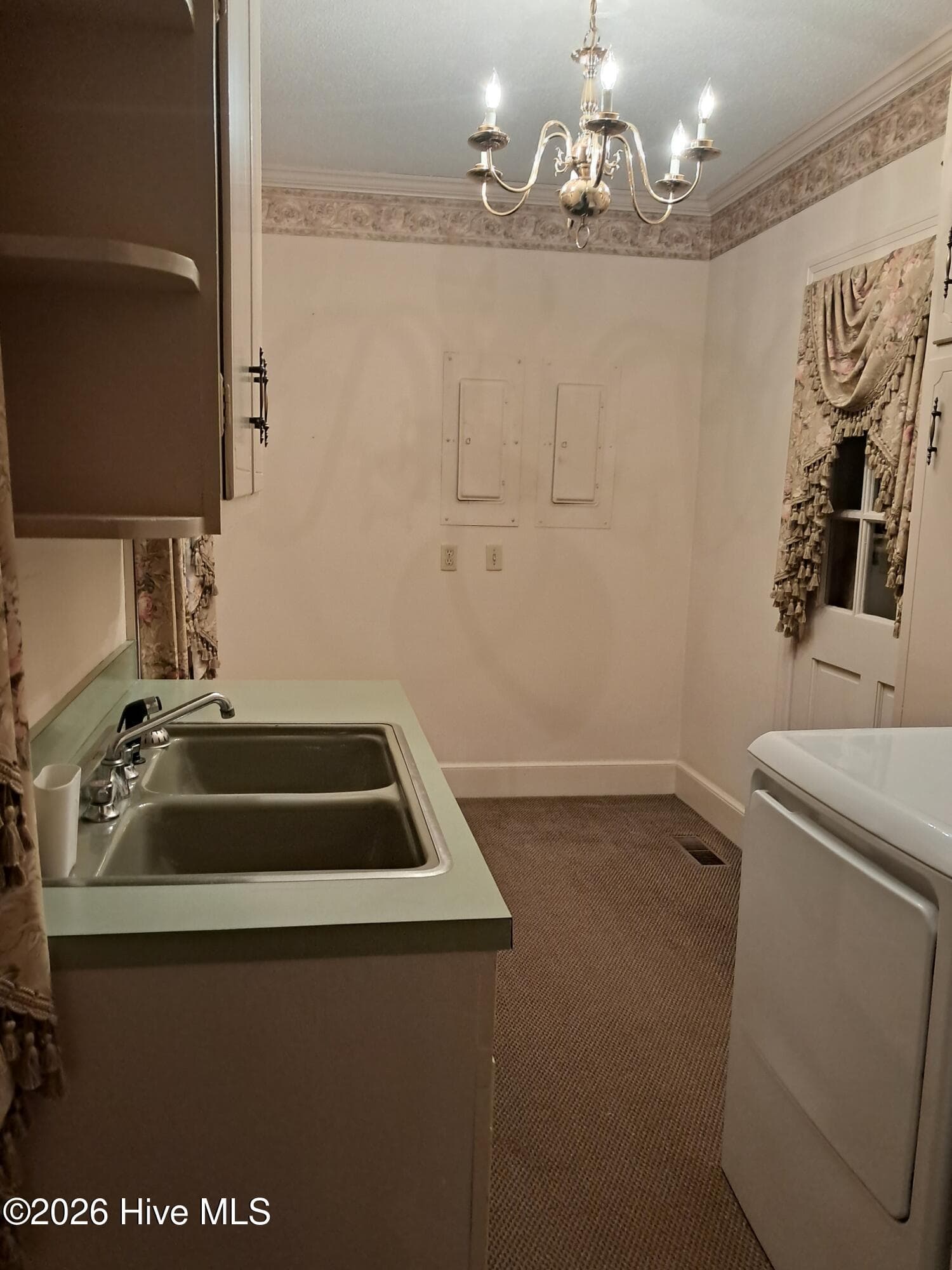 Laundry - 316 First Street, Hookerton, NC 28538