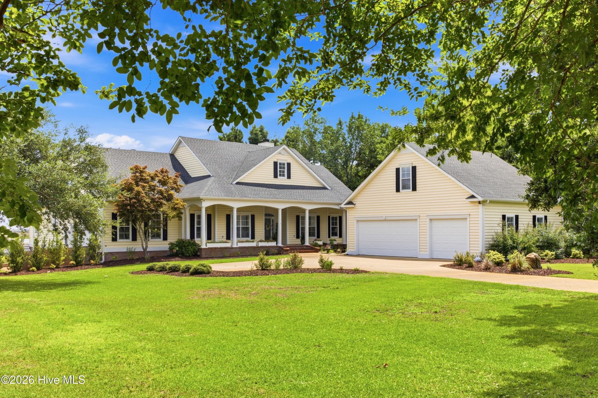 Single Family Residence at 99 Sound View Drive N, Hampstead, NC 28443, photo 4 of 99