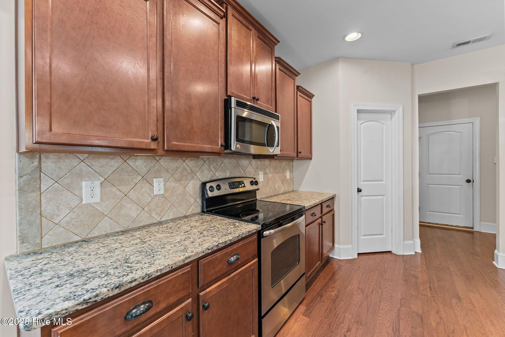 Single Family Residence at 195 Glenmoor Drive, Southern Pines, NC 28387, photo 23 of 67
