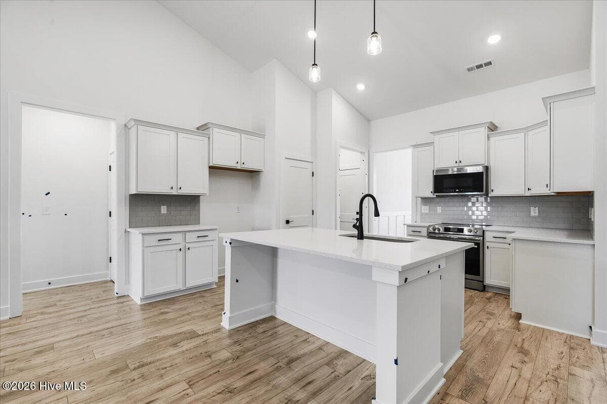 Quartz Countertops - 108 Brighton Street, La Grange, NC 28551