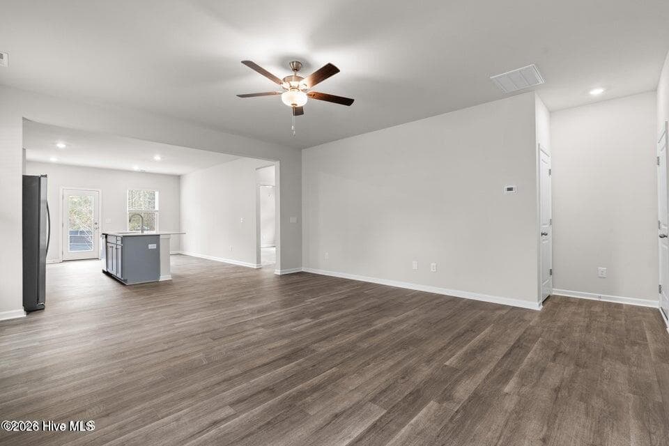 Single Family Residence at 717 Helm Drive, New Bern, NC 28560, photo 9 of 25