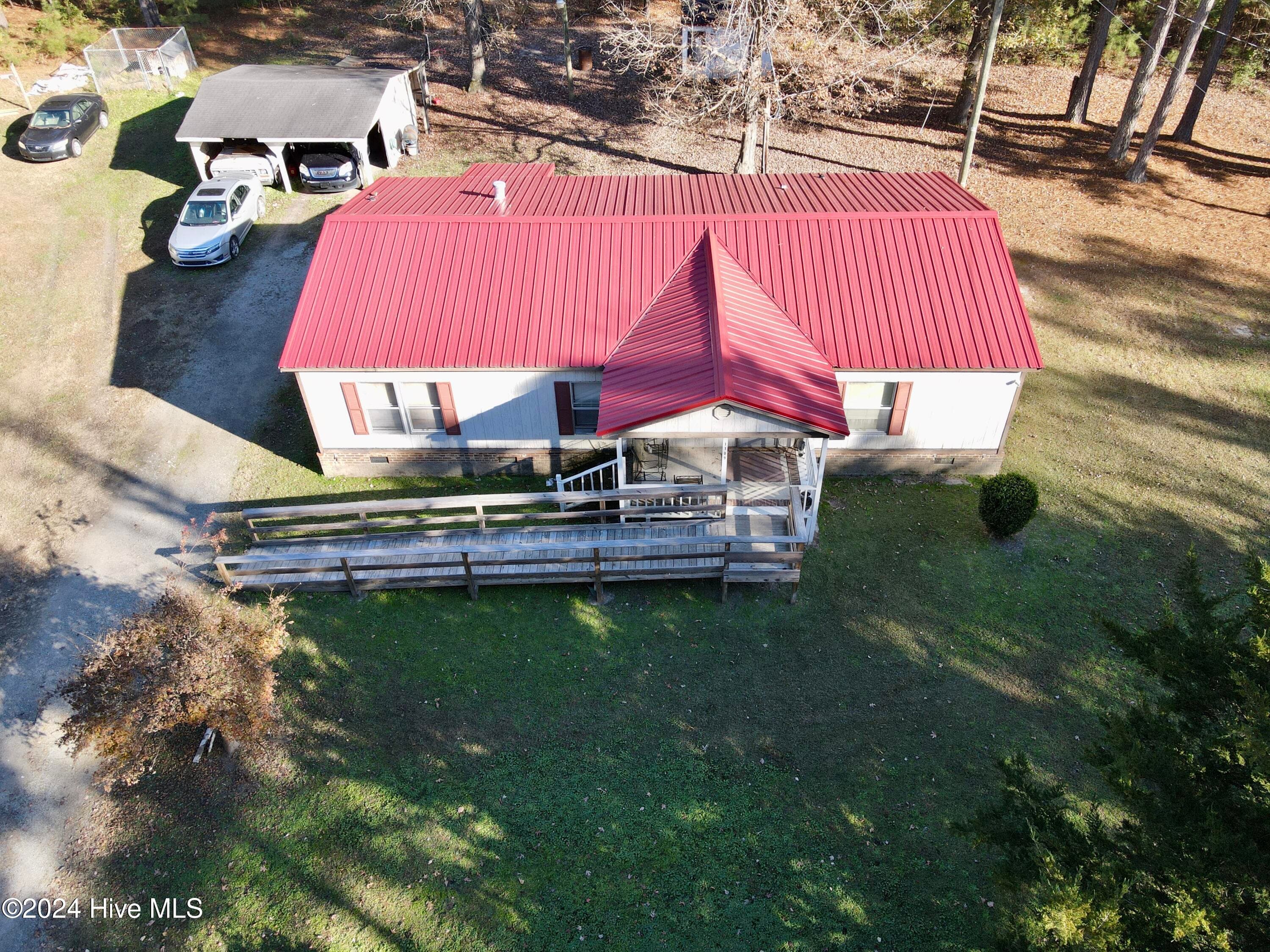 Manufactured Home at 1109 Beegee Lane, Williamston, NC 27892, Williamston, photo 8 of 32