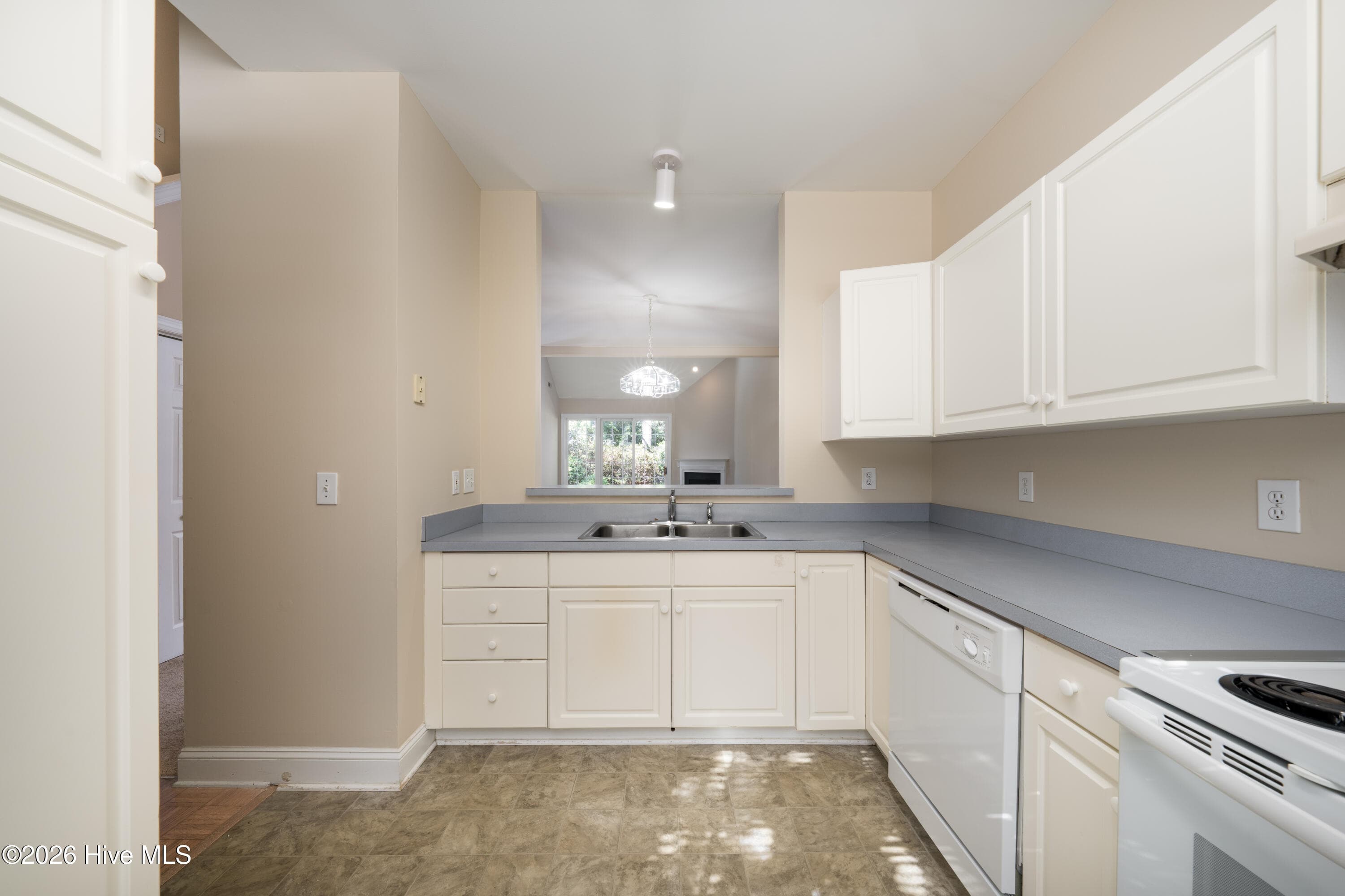 Townhouse at 233 Racine Drive Unit 24, Wilmington, NC 28403, photo 5 of 26
