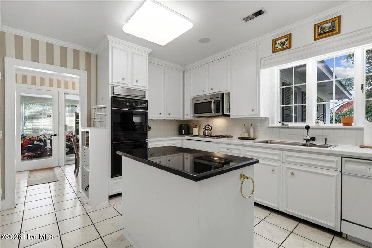 Single Family Residence at 1304 Greenbriar Road, Kinston, NC 28501, photo 38 of 66