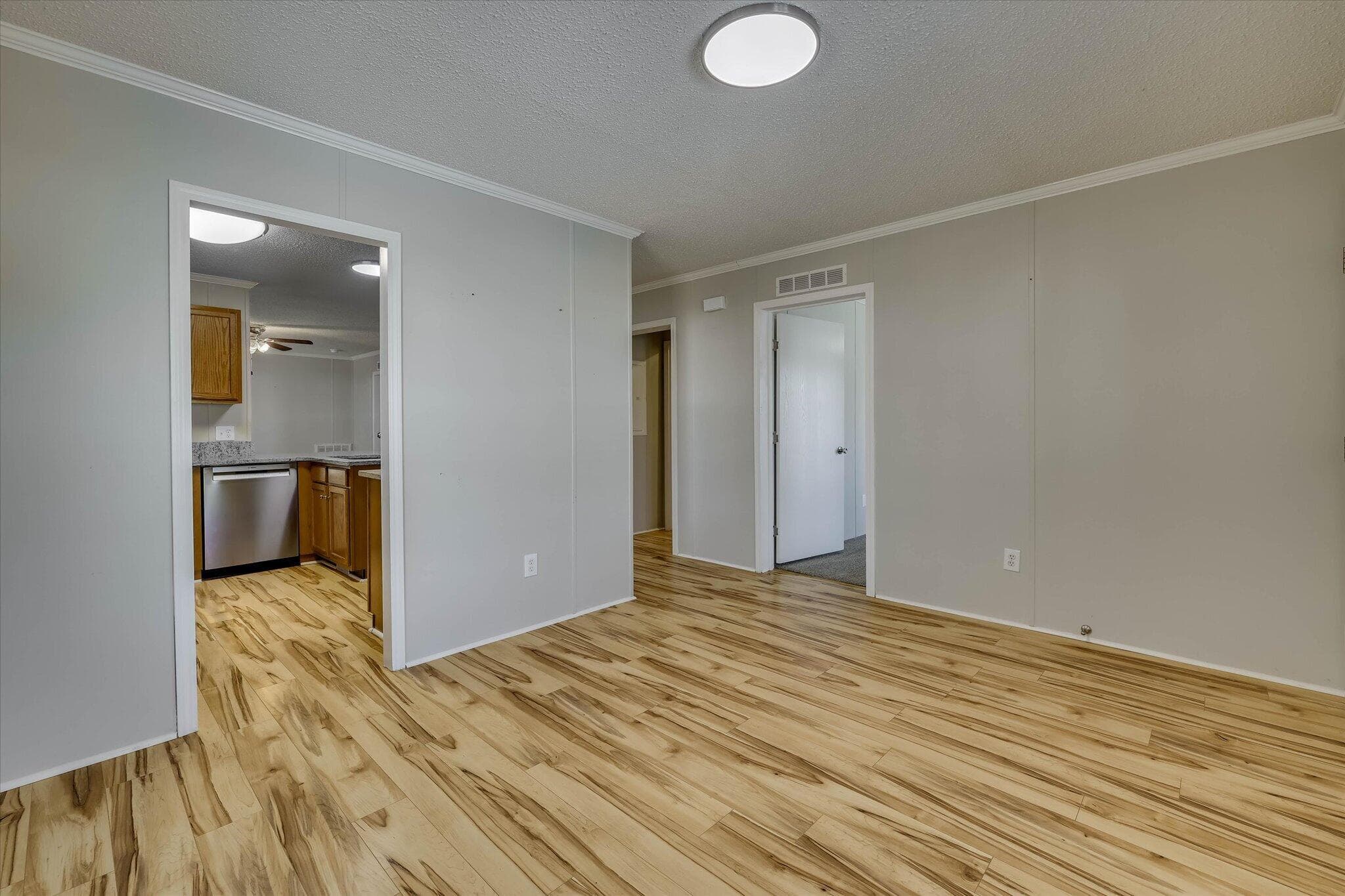 Manufactured Home at 111 Sheldon Drive, Martinez, GA 30907, photo 9 of 39