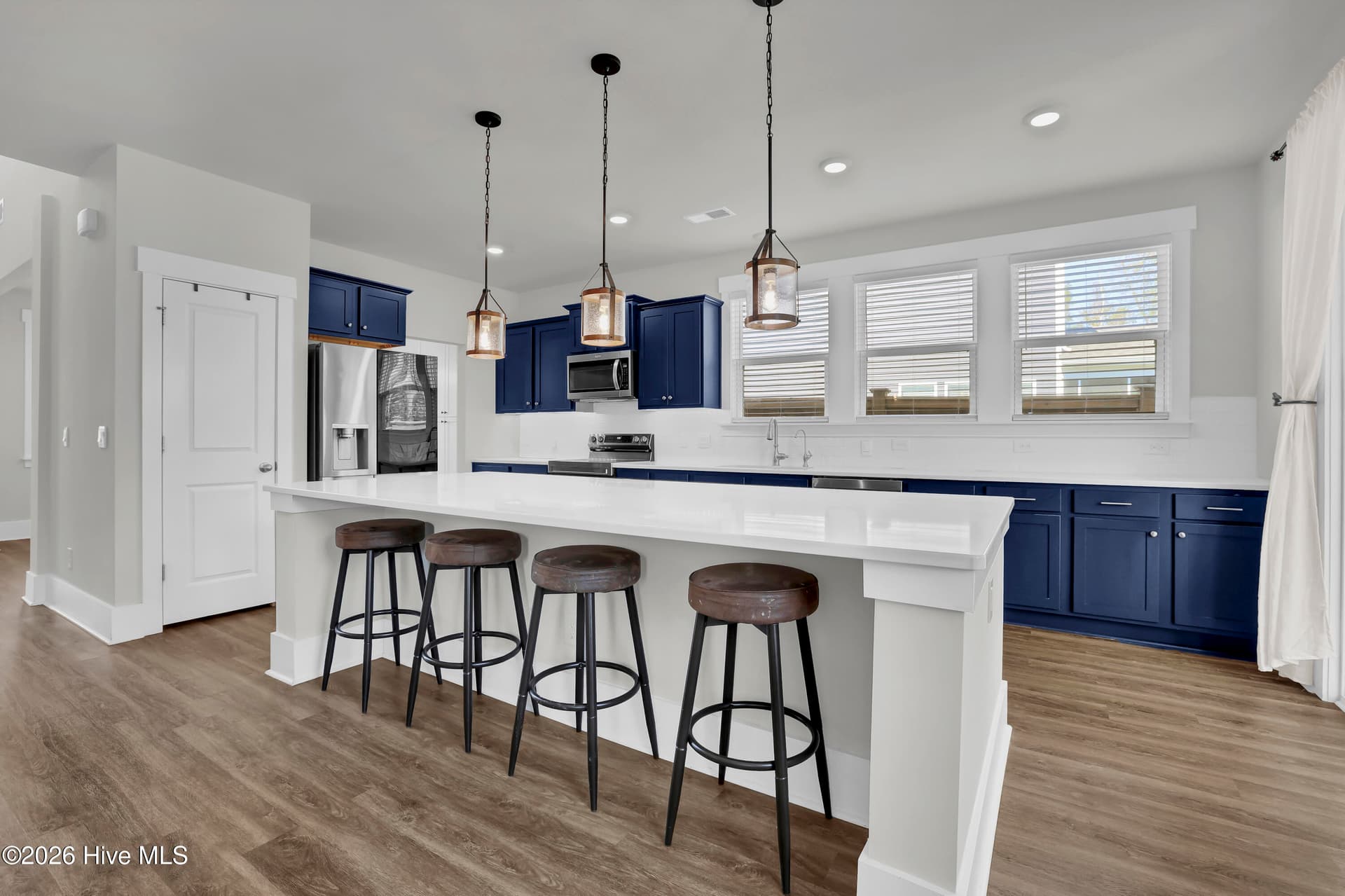 Breakfast Bar/Island View - 512 Edgewater Way, Surf City, NC 28445