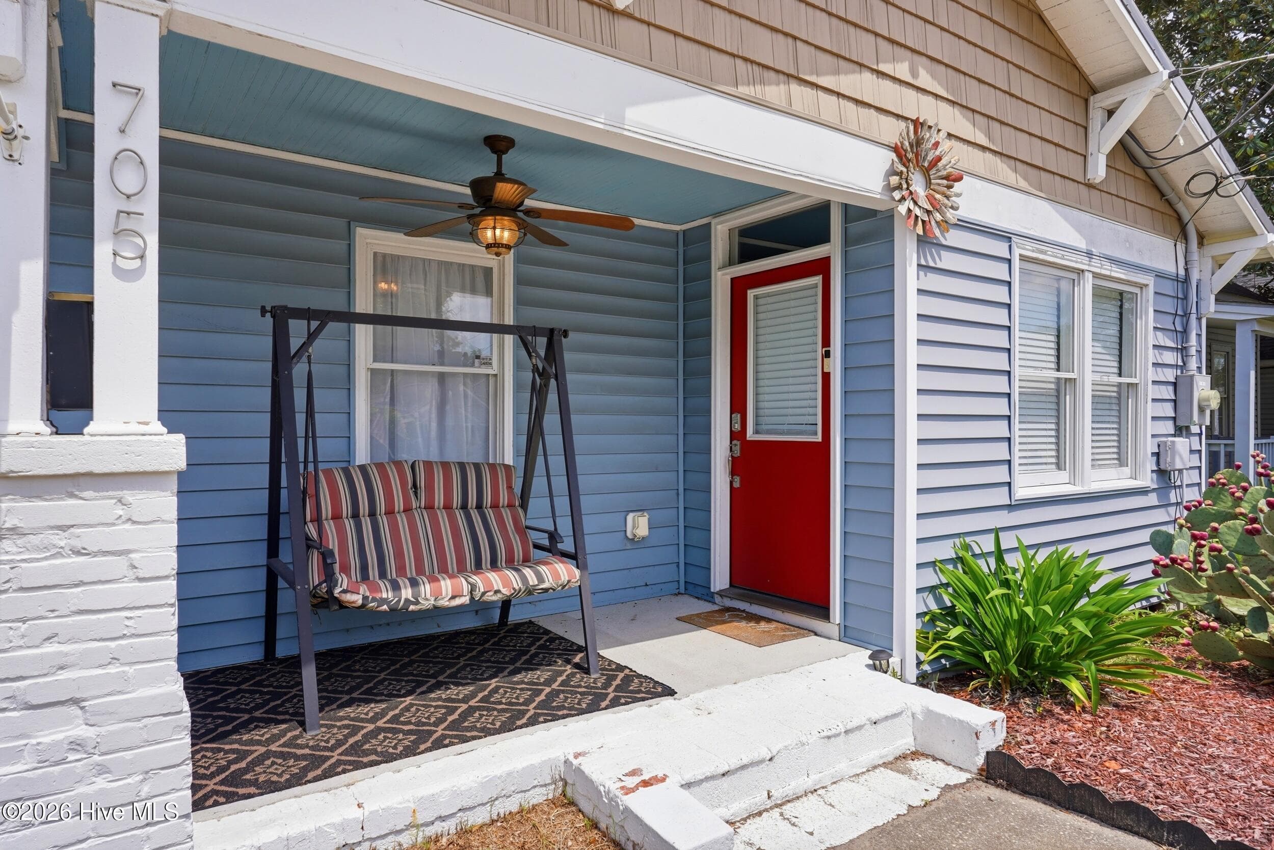 Single Family Residence at 705 Wooster Street, Wilmington, NC 28401, photo 4 of 31