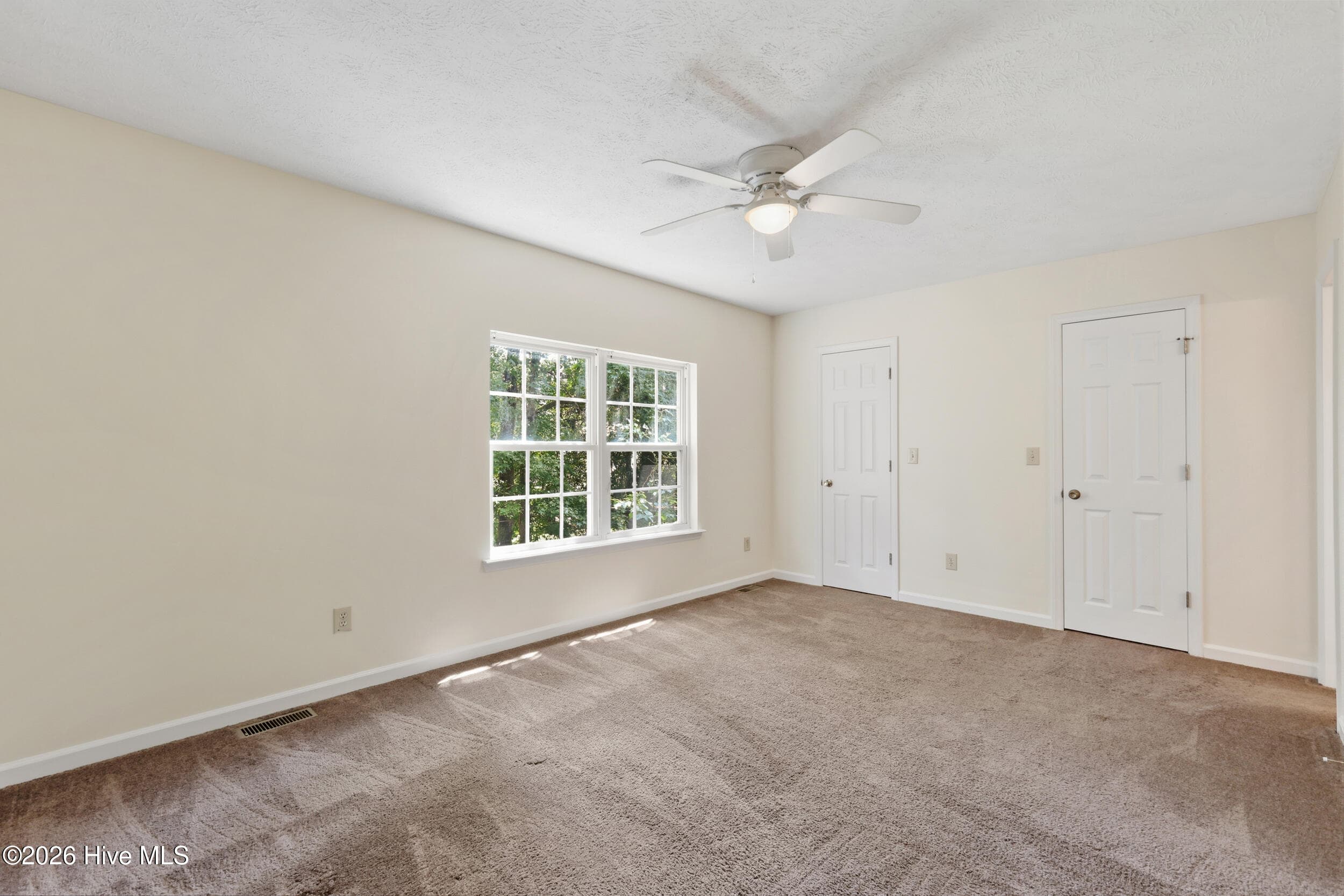 Single Family Residence at 1027 Bonham Avenue, Wilmington, NC 28403, photo 2 of 2