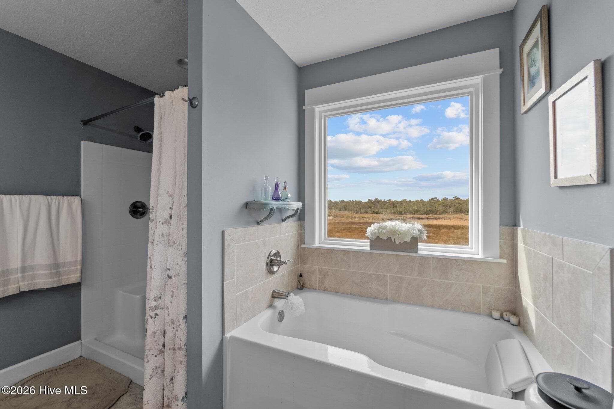 Single Family Residence at 206 Sunrise Crossing Drive, Kill Devil Hills, NC 27948, photo 16 of 24