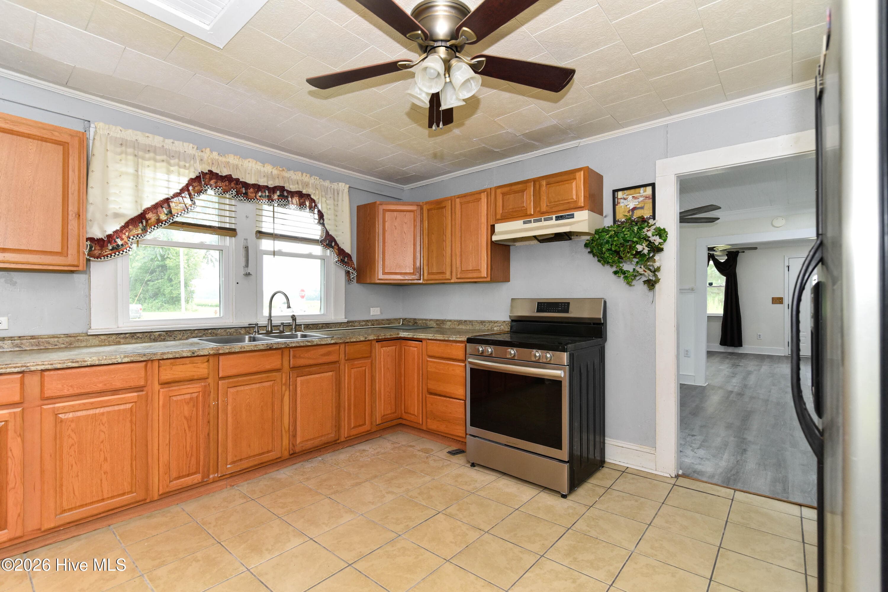 Single Family Residence at 121 Storey Road # A, Murfreesboro, NC 27855, photo 9 of 49