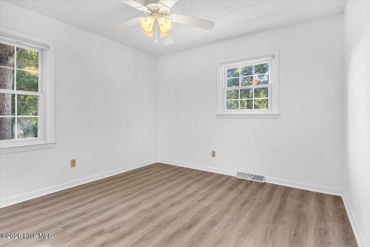 Single Family Residence at 5105 Belgrave Circle, Wilmington, NC 28403, photo 27 of 37