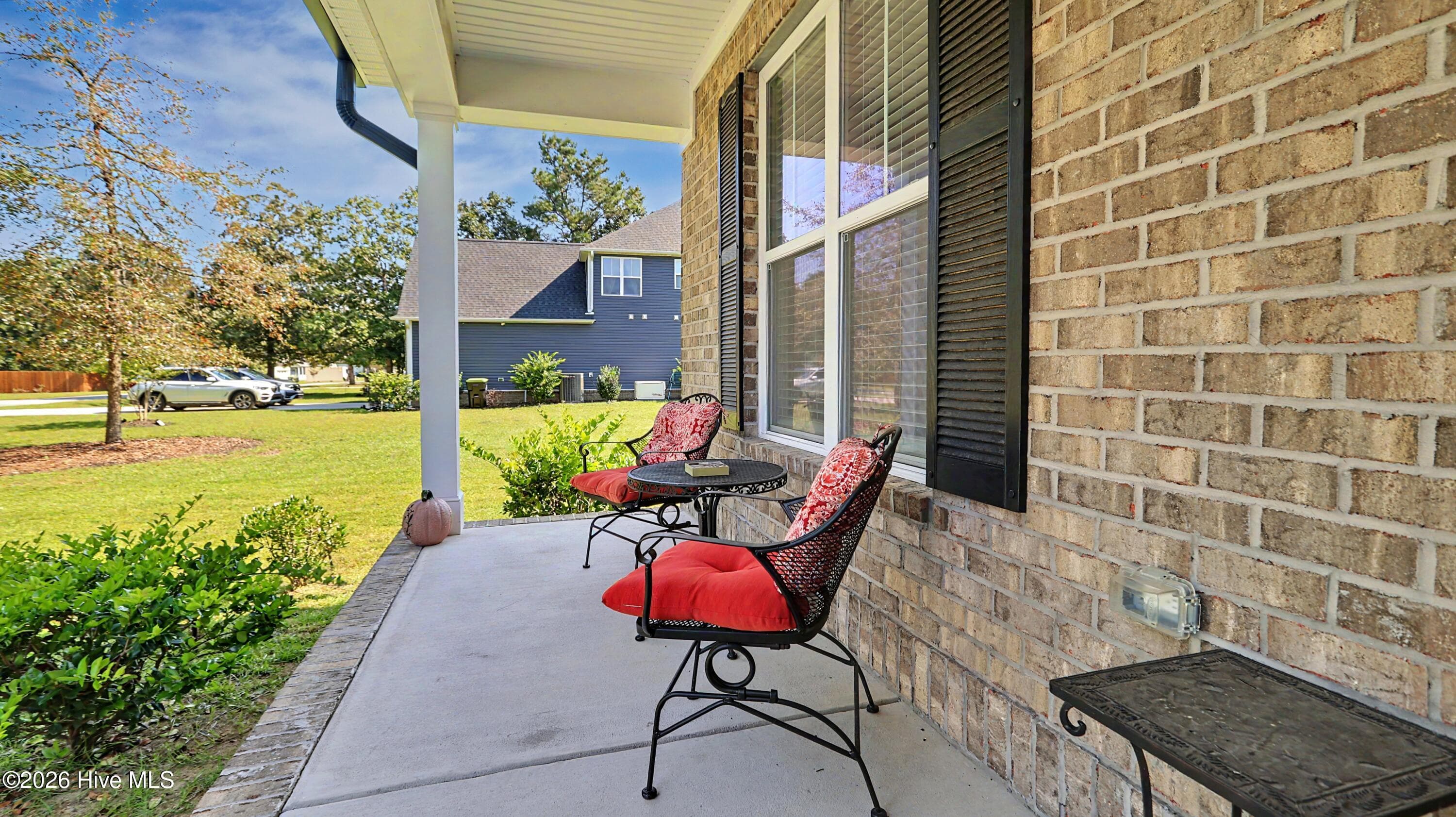 Single Family Residence at 25 S Beatrice Drive, Rocky Point, NC 28457, photo 5 of 39