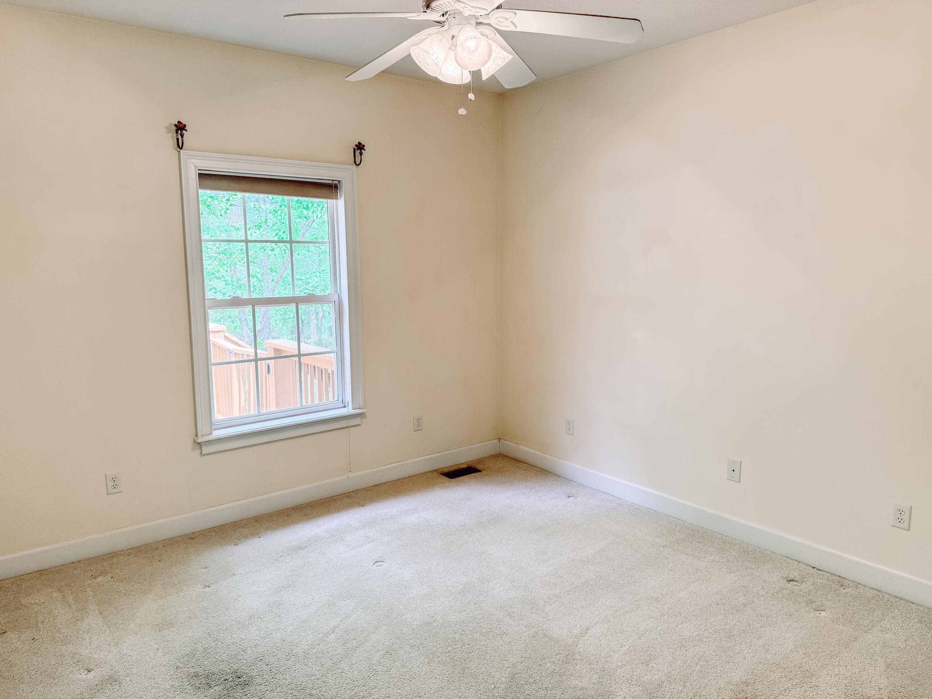 Single Family Residence at 174 Tara Drive, McCormick, SC 29835, photo 13 of 36