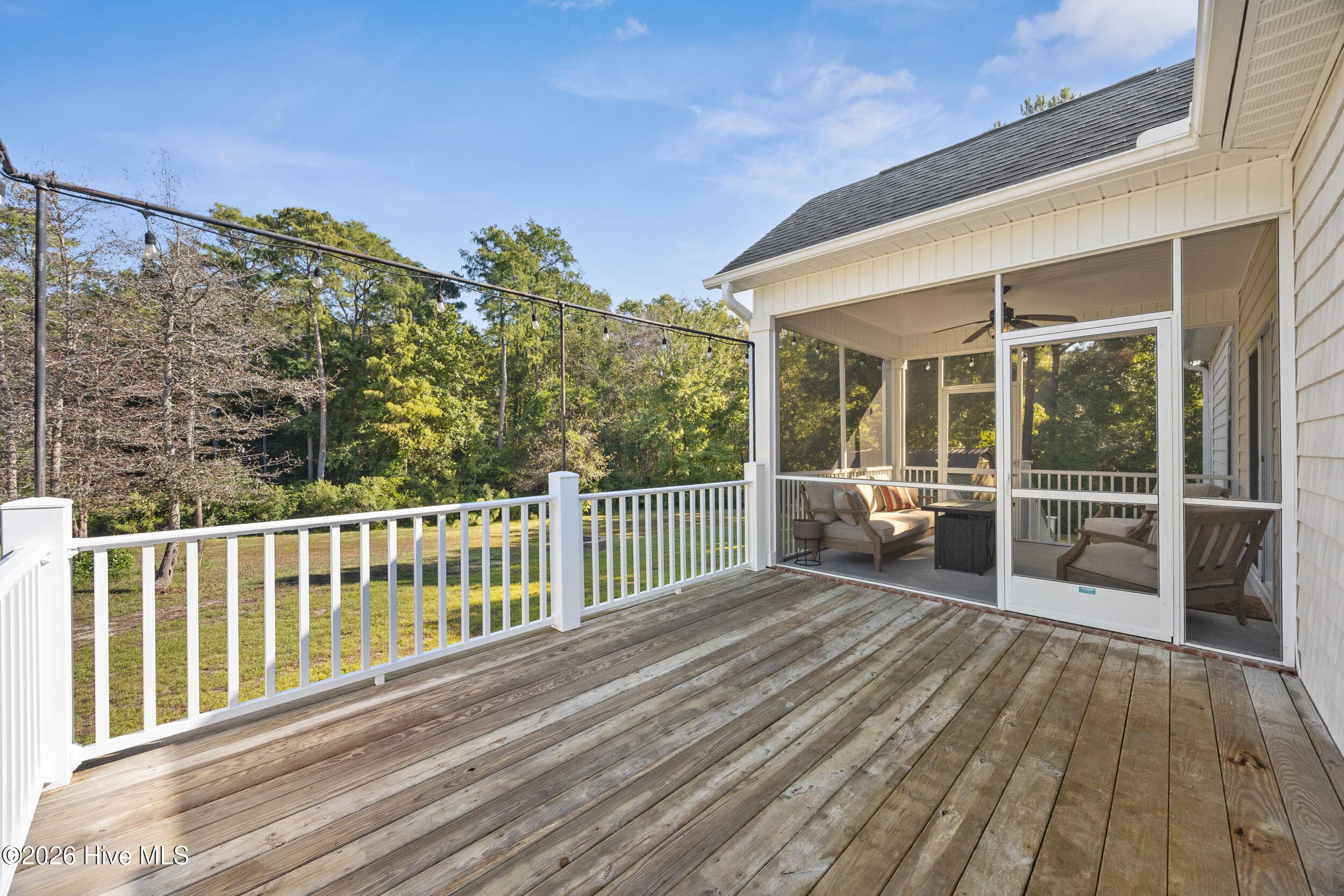 Single Family Residence at 182 Scrub Oaks Drive, Hampstead, NC 28443, photo 28 of 37