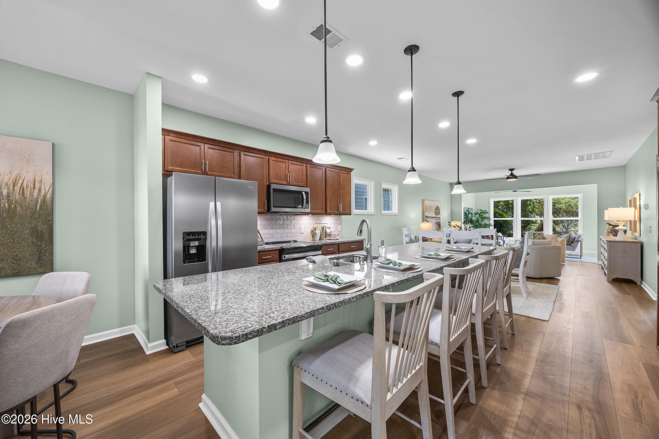 Single Family Residence at 3708 Old Sand Mine Drive, Wilmington, NC 28412, photo 6 of 43