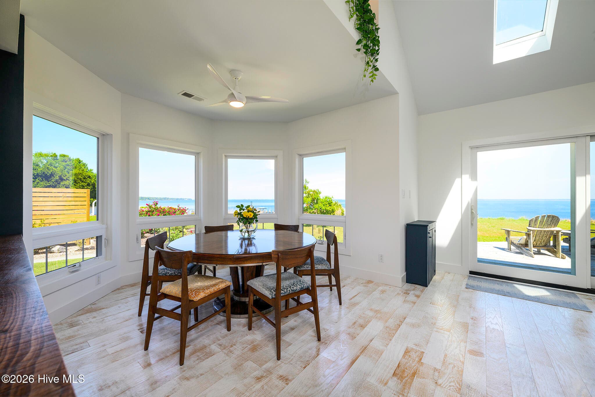 Dinner with a View - 228 Drake Landing, New Bern, NC 28560